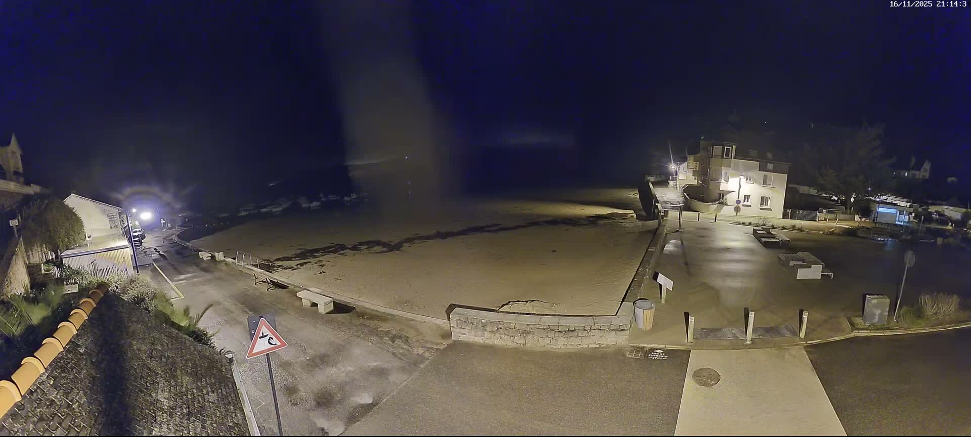 Plouezec, Bréhec Coast Live Cam - Guingamp, Côtes-d'Armor, Bretagne, France