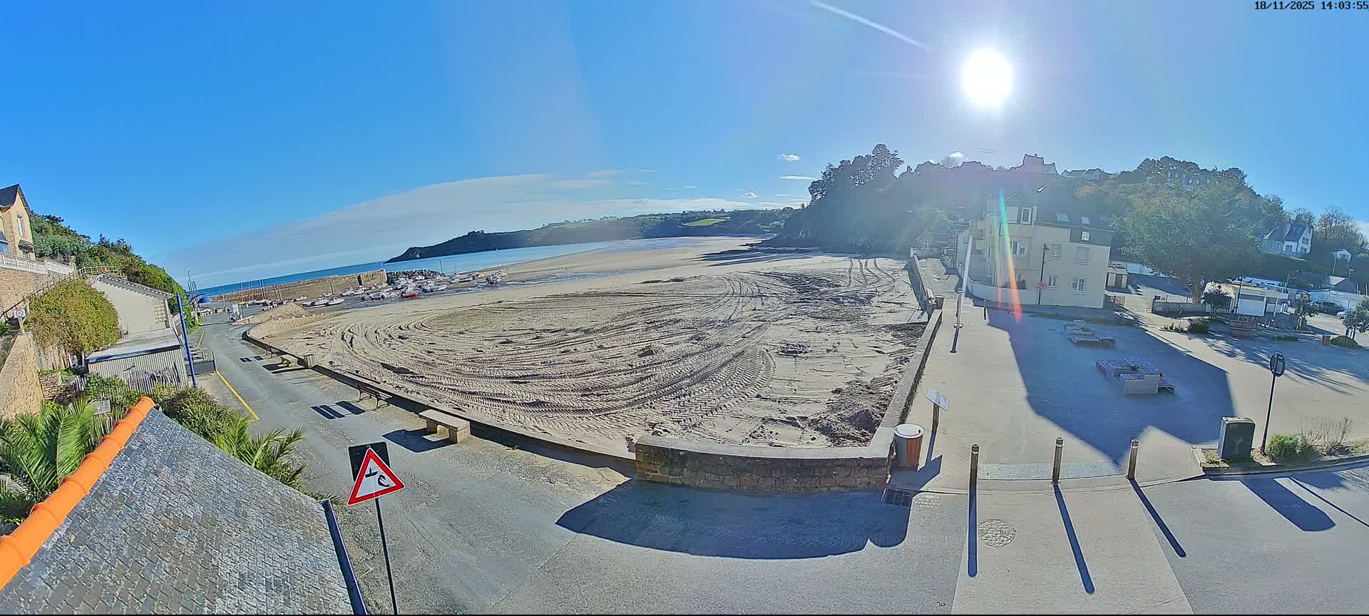 Plouezec, Bréhec Coast Live Cam - Guingamp, Côtes-d'Armor, Bretagne, France