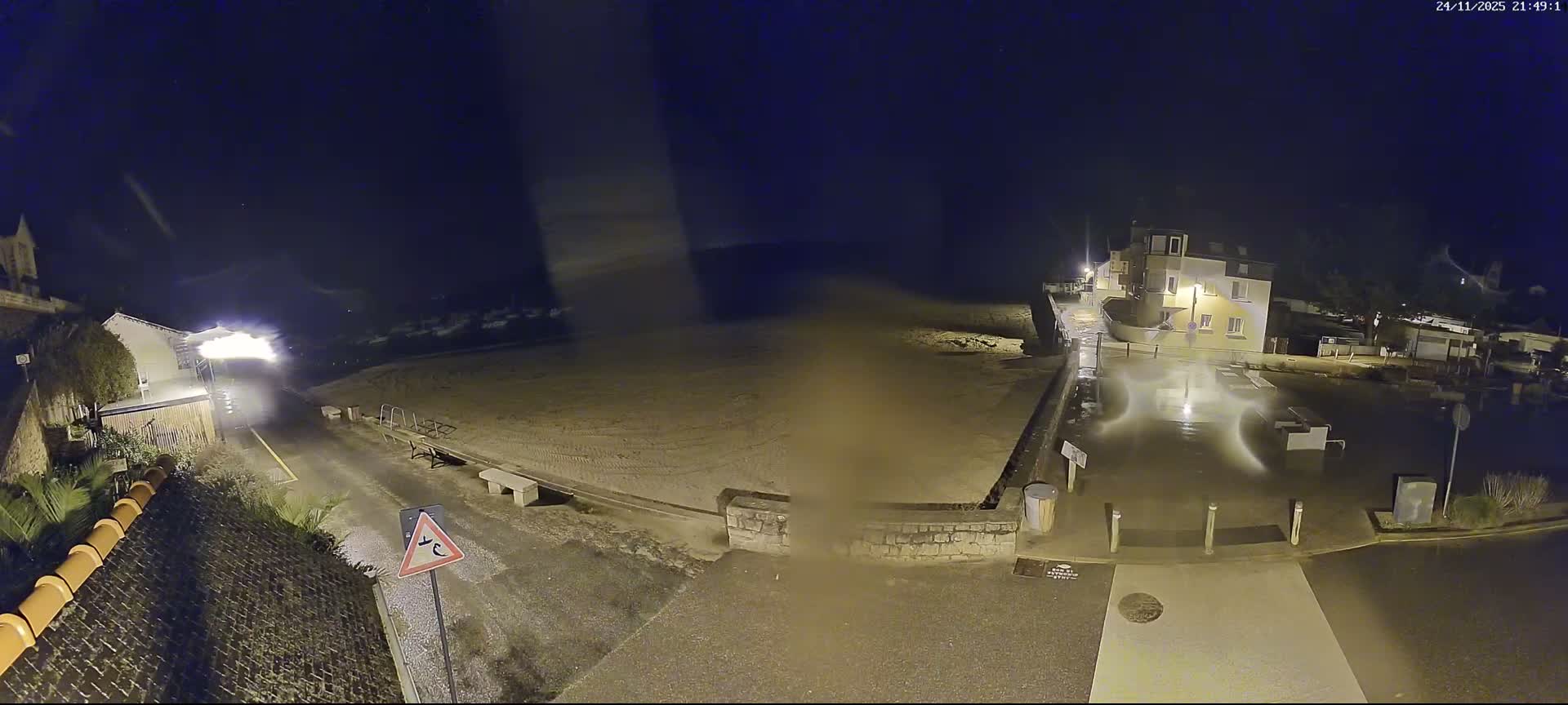Plouezec, Bréhec Coast Live Cam - Guingamp, Côtes-d'Armor, Bretagne, France
