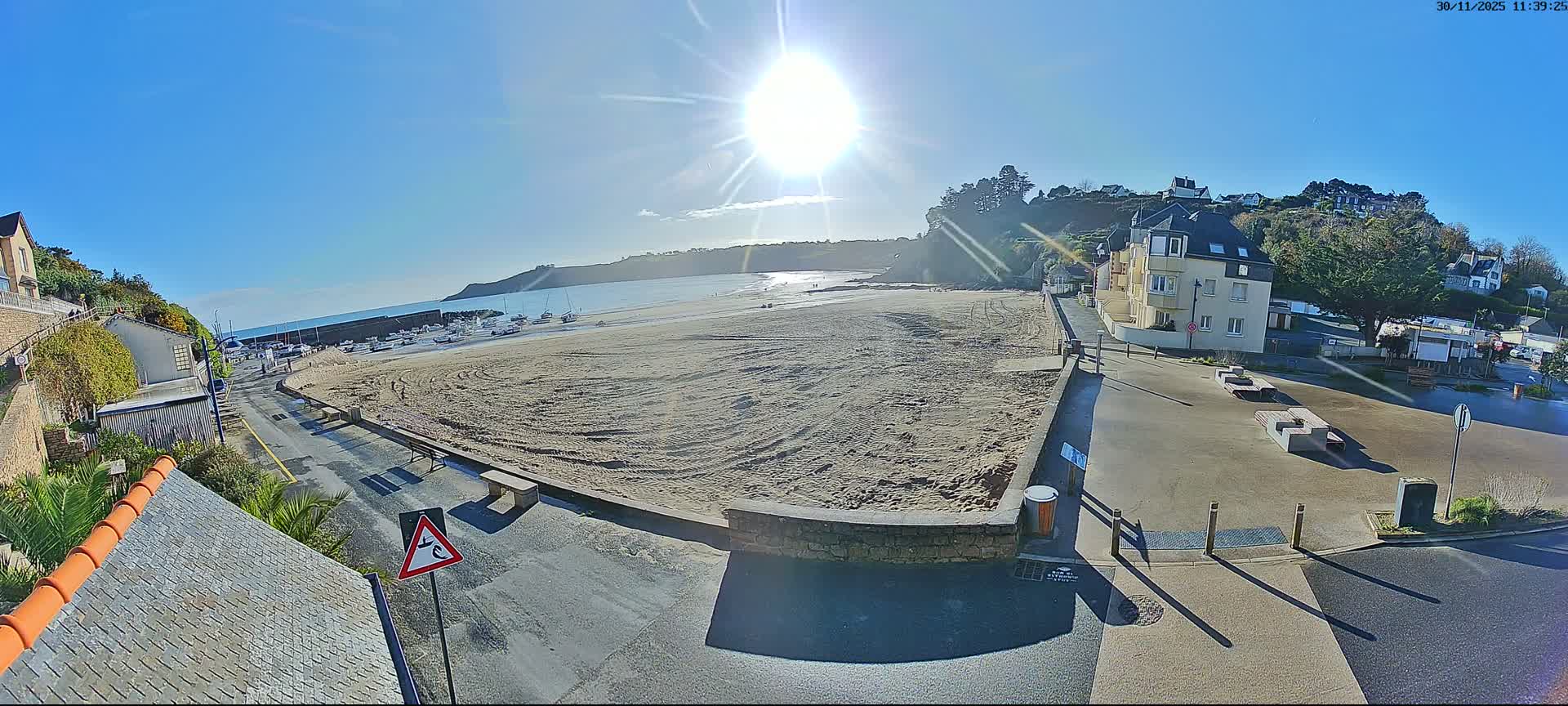 Plouezec, Bréhec Coast Live Cam - Guingamp, Côtes-d'Armor, Bretagne, France