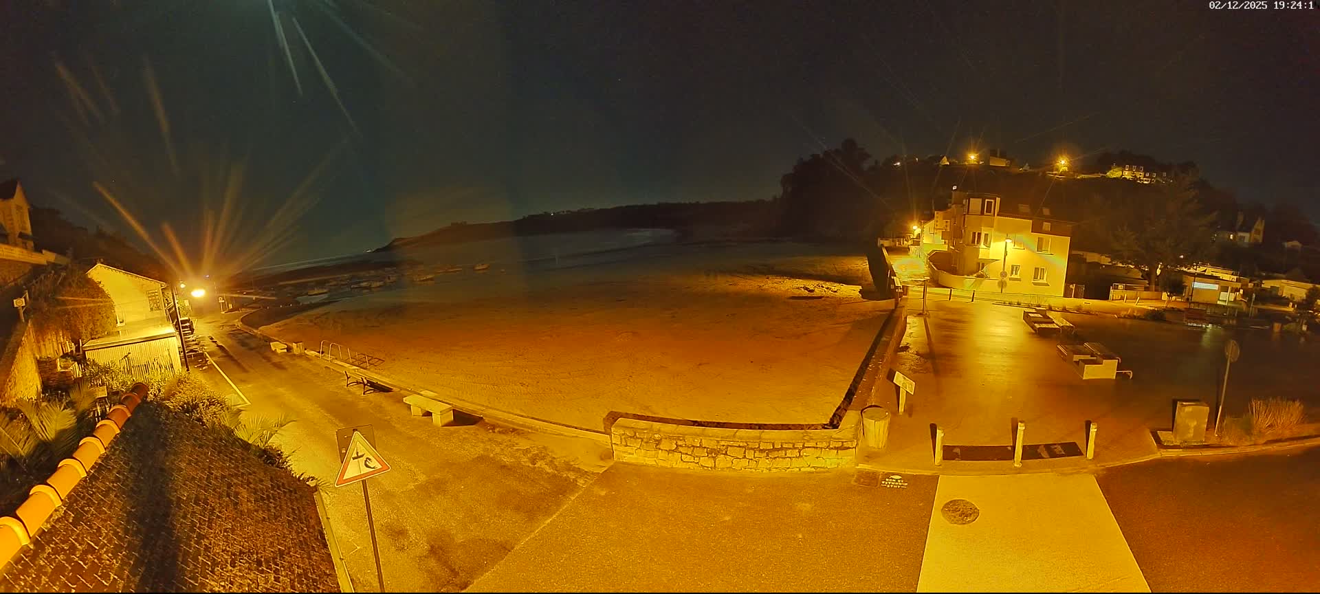 Plouezec, Bréhec Coast Live Cam - Guingamp, Côtes-d'Armor, Bretagne, France