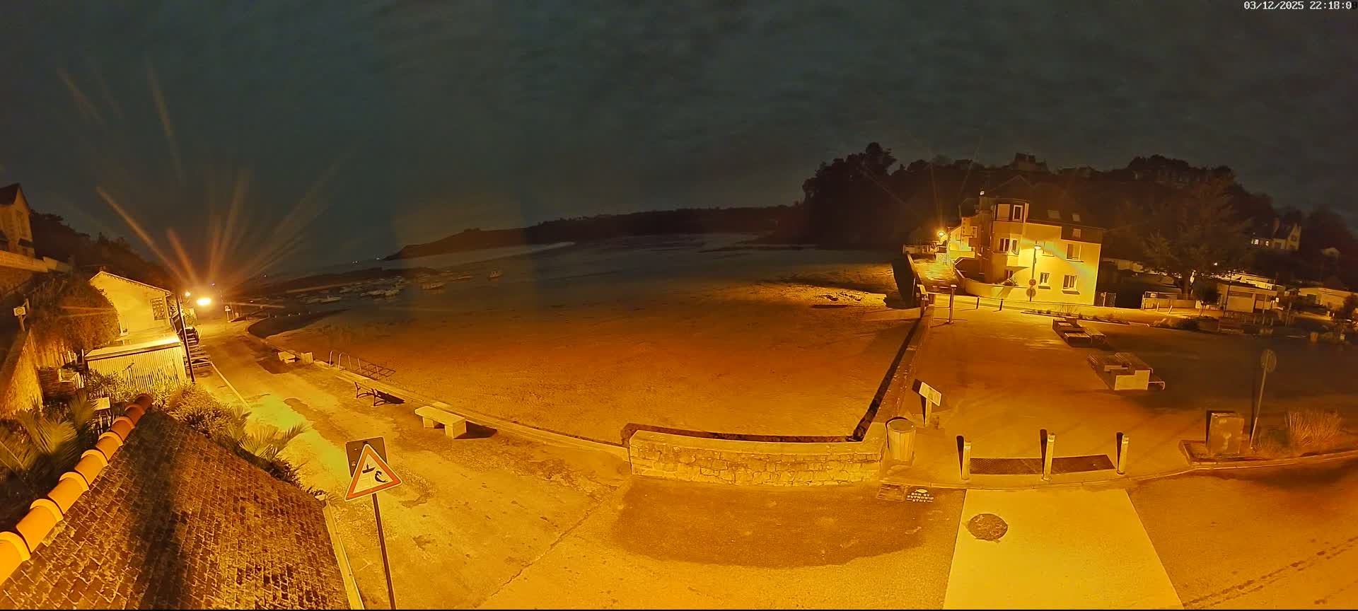 Plouezec, Bréhec Coast Live Cam - Guingamp, Côtes-d'Armor, Bretagne, France