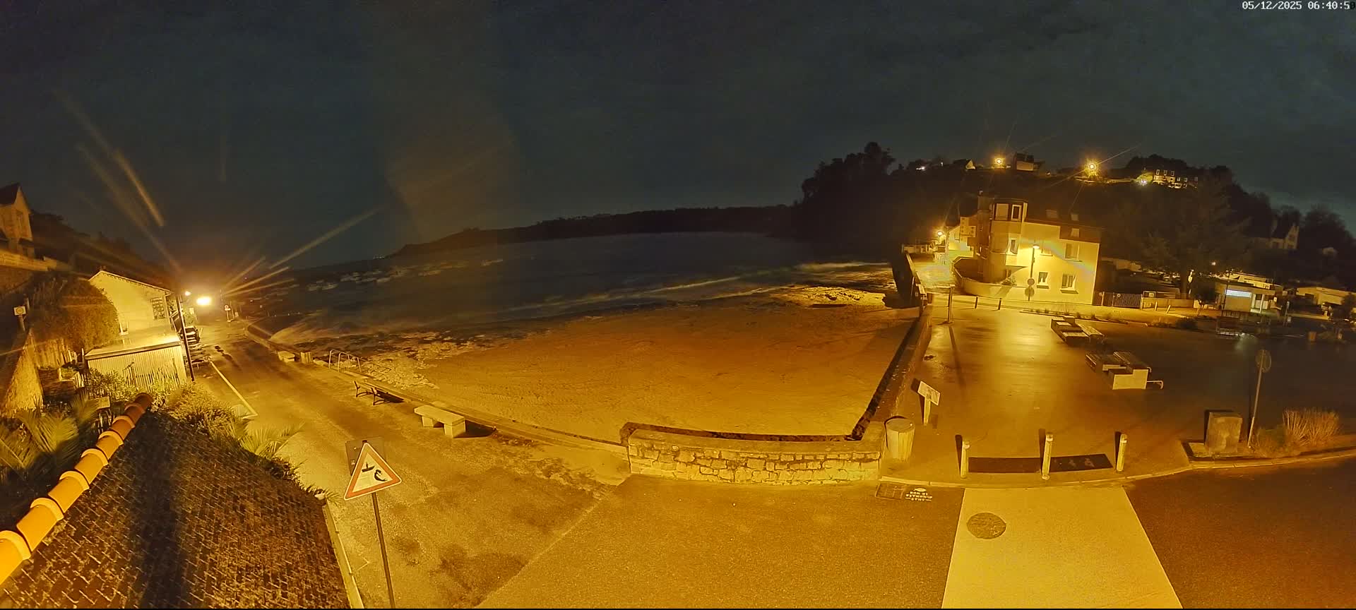 Plouezec, Bréhec Coast Live Cam - Guingamp, Côtes-d'Armor, Bretagne, France