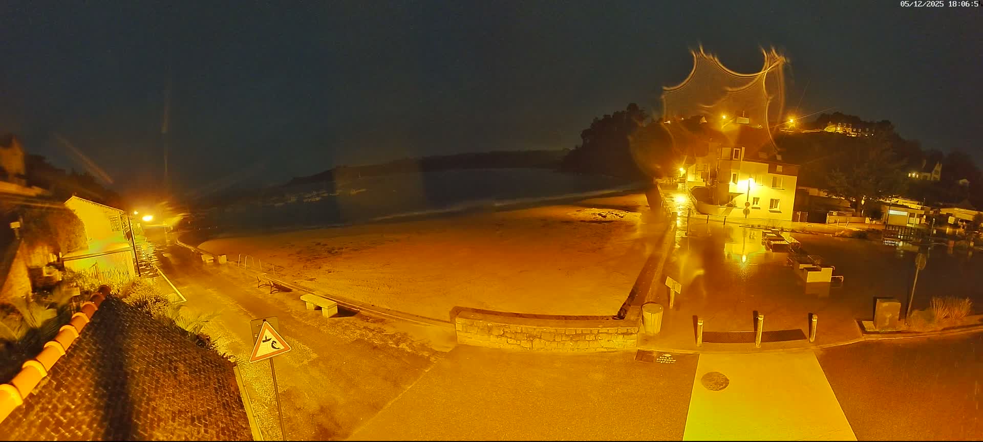 Plouezec, Bréhec Coast Live Cam - Guingamp, Côtes-d'Armor, Bretagne, France