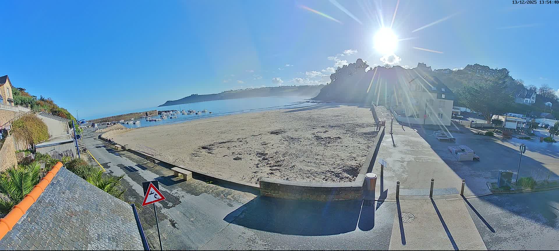 Plouezec, Bréhec Coast Live Cam - Guingamp, Côtes-d'Armor, Bretagne, France