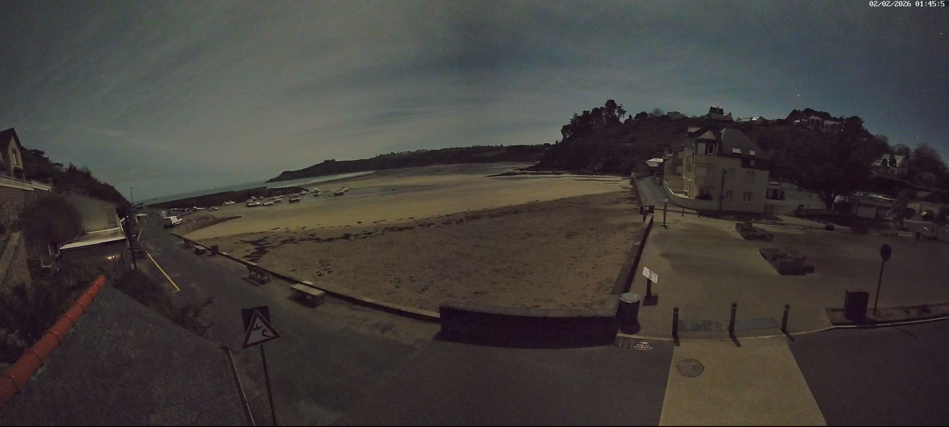 Plouezec, Bréhec Coast Live Cam - Guingamp, Côtes-d'Armor, Bretagne, France