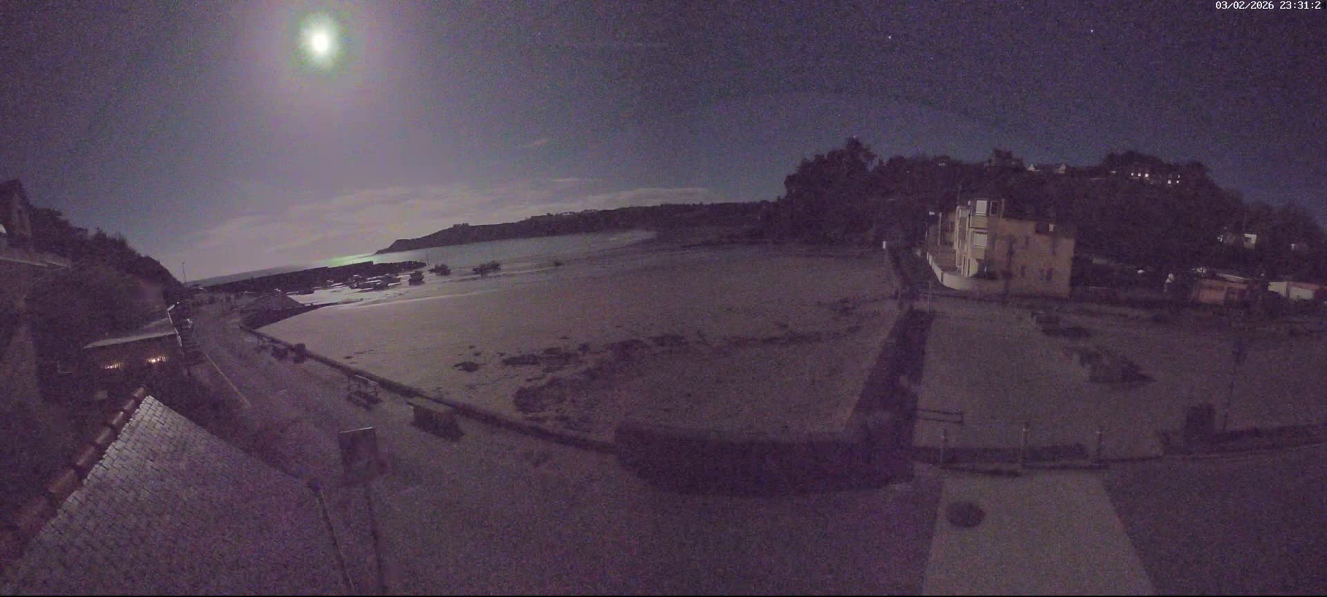 Plouezec, Bréhec Coast Live Cam - Guingamp, Côtes-d'Armor, Bretagne, France