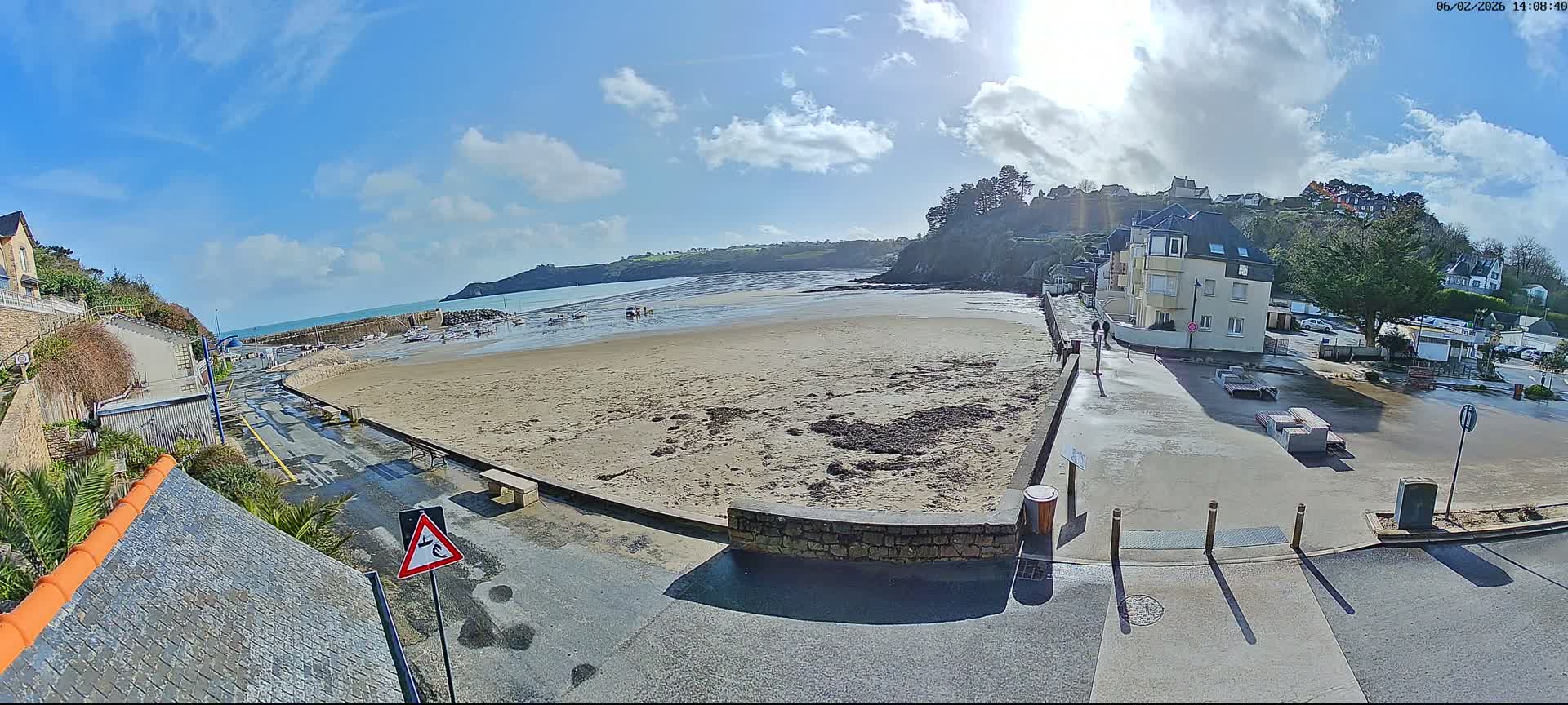 Plouezec, Bréhec Coast Live Cam - Guingamp, Côtes-d'Armor, Bretagne, France