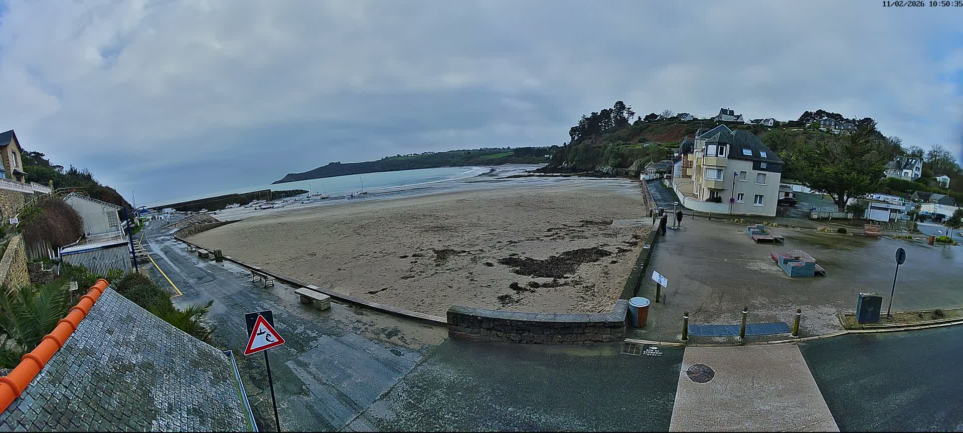Plouezec, Bréhec Coast Live Cam - Guingamp, Côtes-d'Armor, Bretagne, France