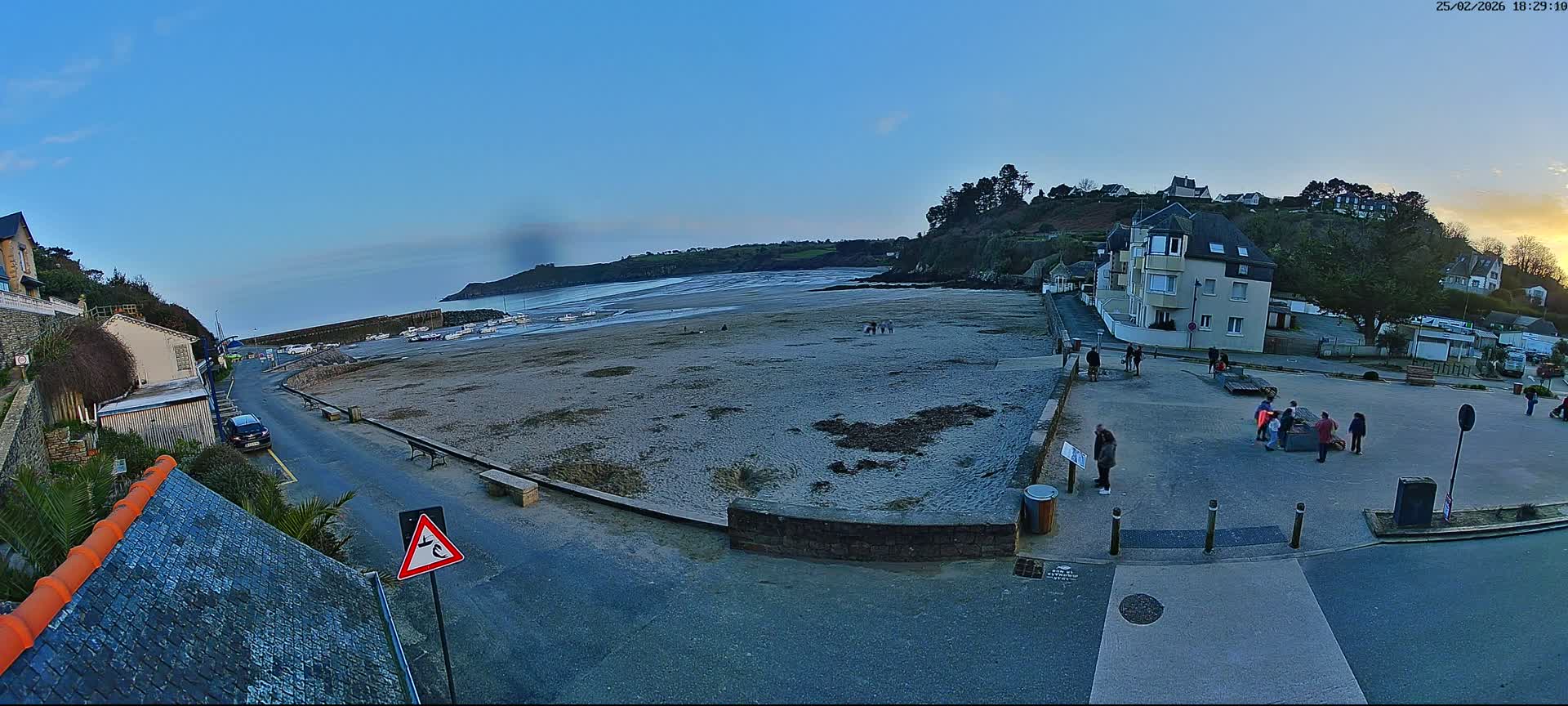 Plouezec, Bréhec Coast Live Cam - Guingamp, Côtes-d'Armor, Bretagne, France