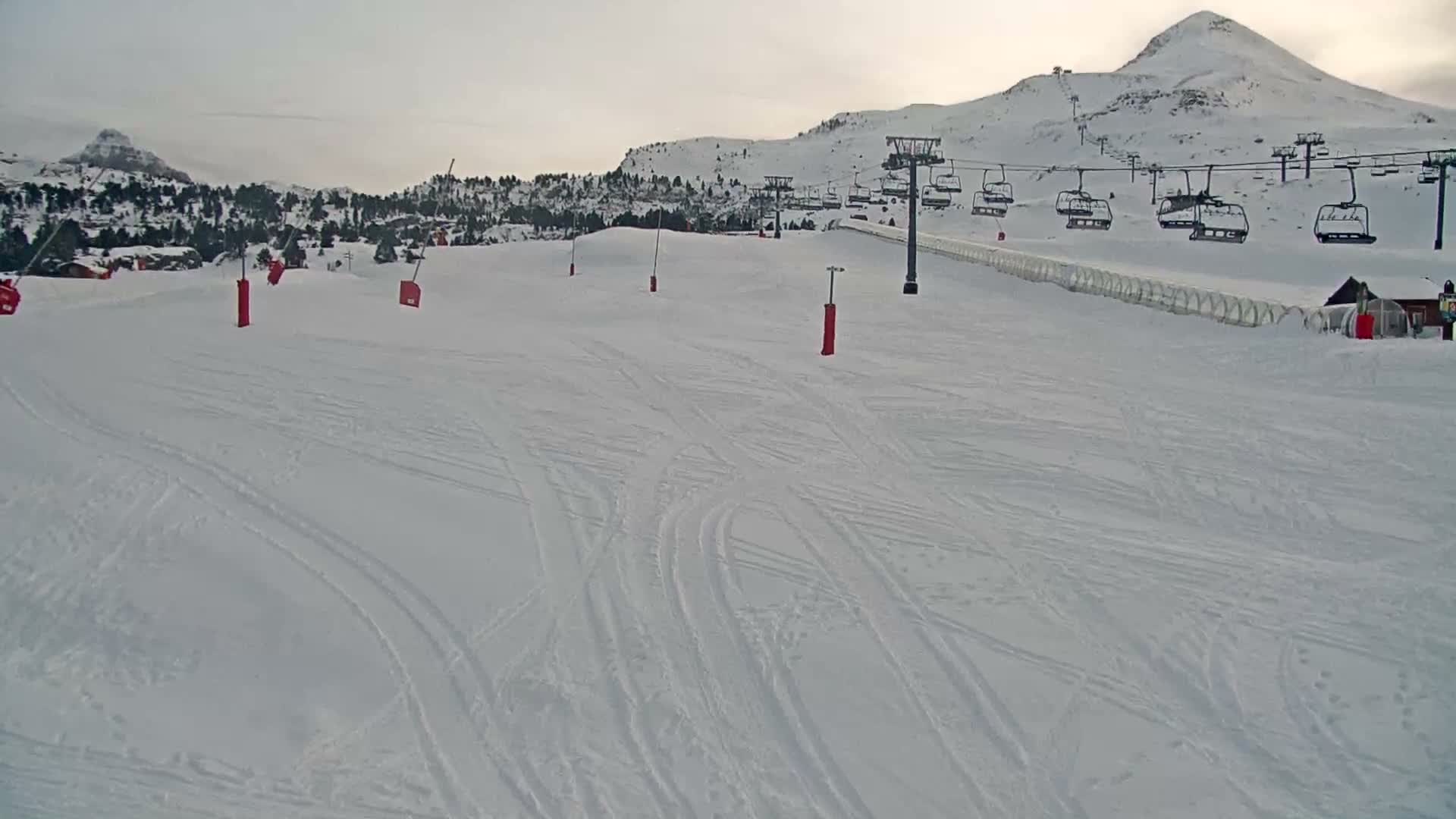La Pierre-Saint-Martin Ski Slopes Live Cam - Arette, Pyrenees-Atlantiques, Nouvelle-Aquitaine, France
