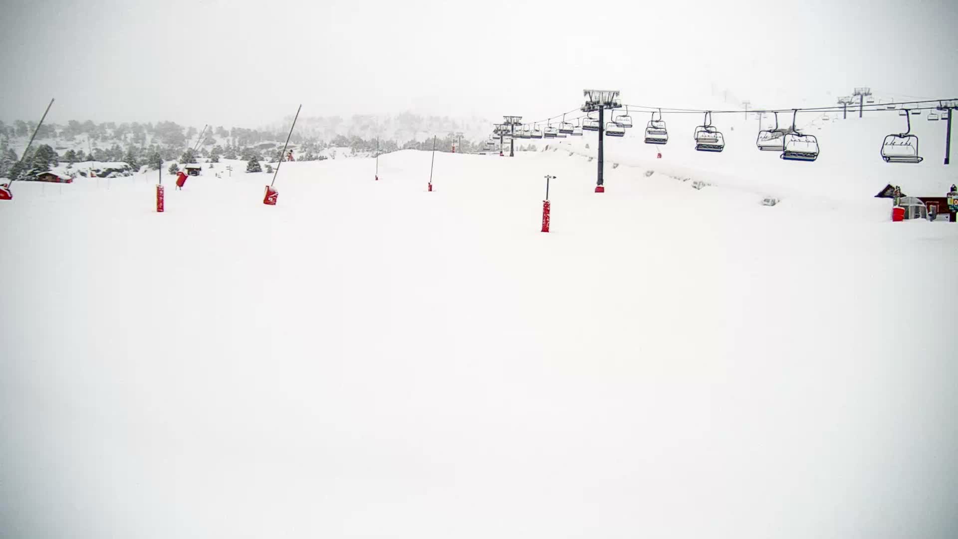 La Pierre-Saint-Martin Ski Slopes Live Cam - Arette, Pyrenees-Atlantiques, Nouvelle-Aquitaine, France