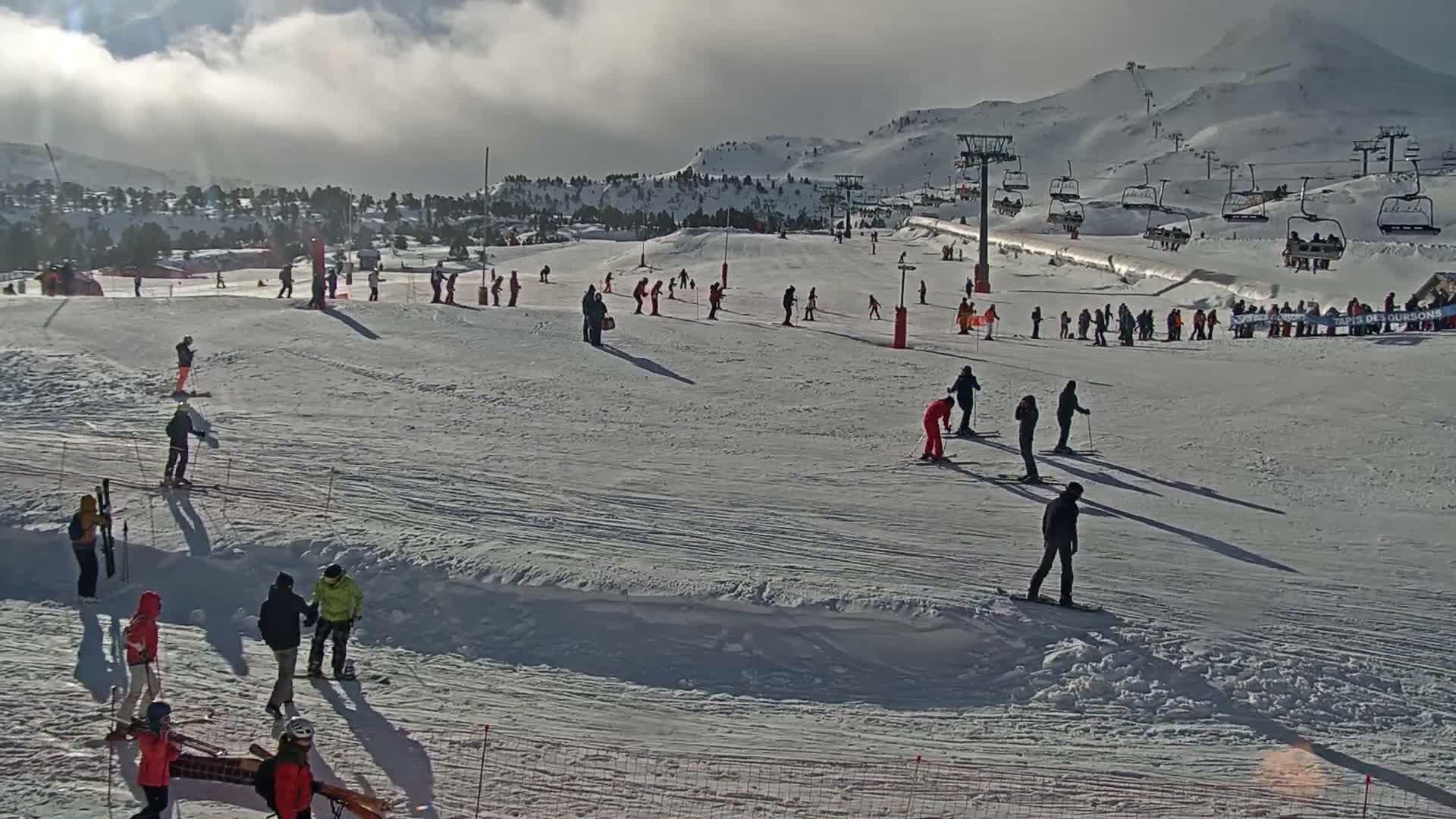 La Pierre-Saint-Martin Ski Slopes Live Cam - Arette, Pyrenees-Atlantiques, Nouvelle-Aquitaine, France