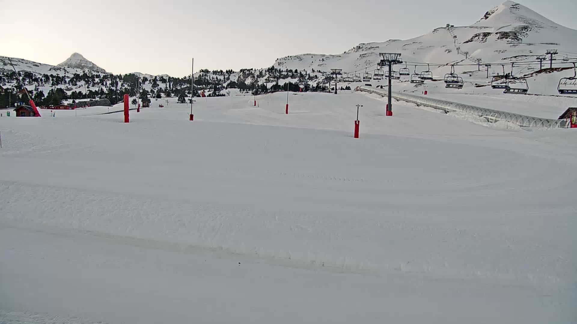 La Pierre-Saint-Martin Ski Slopes Live Cam - Arette, Pyrenees-Atlantiques, Nouvelle-Aquitaine, France