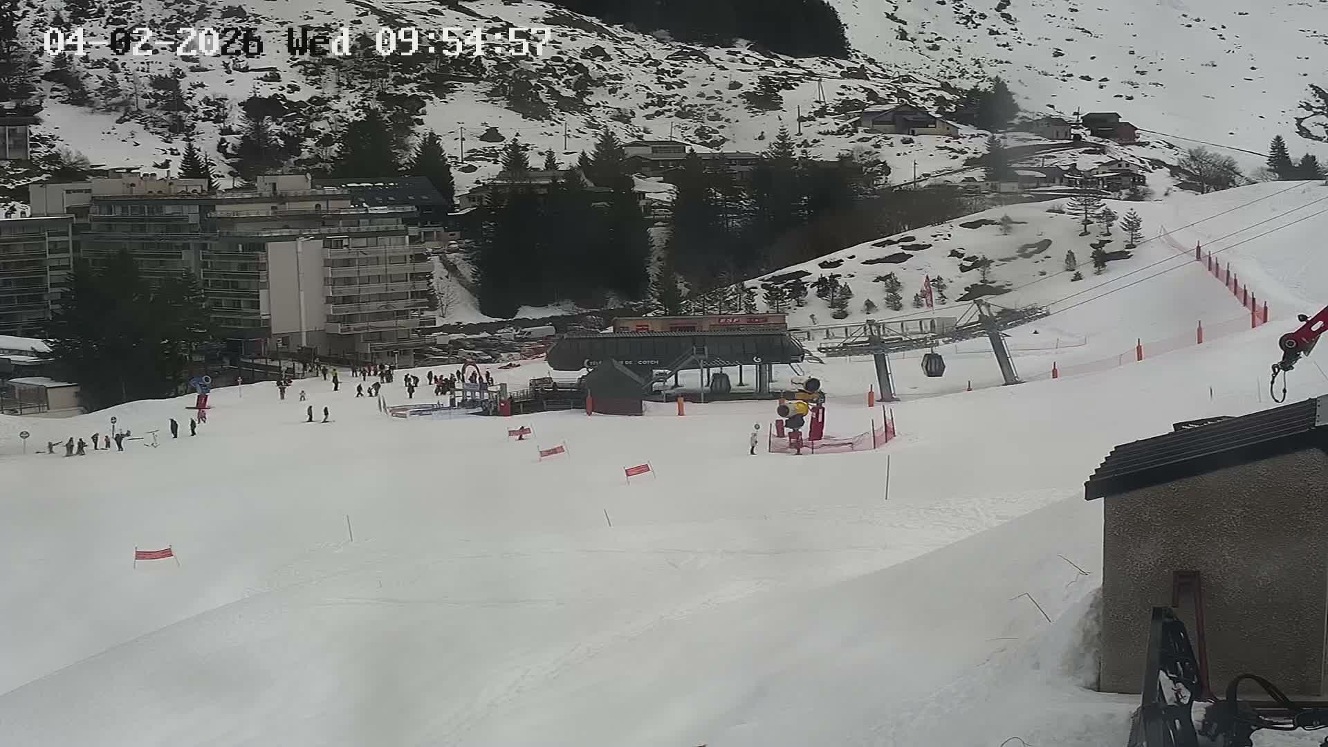 Gourette Ski Slopes & Hotels Area Live Cam - Eaux-Bonnes,  Pyrenees-Atlantiques, Nouvelle-Aquitaine, France