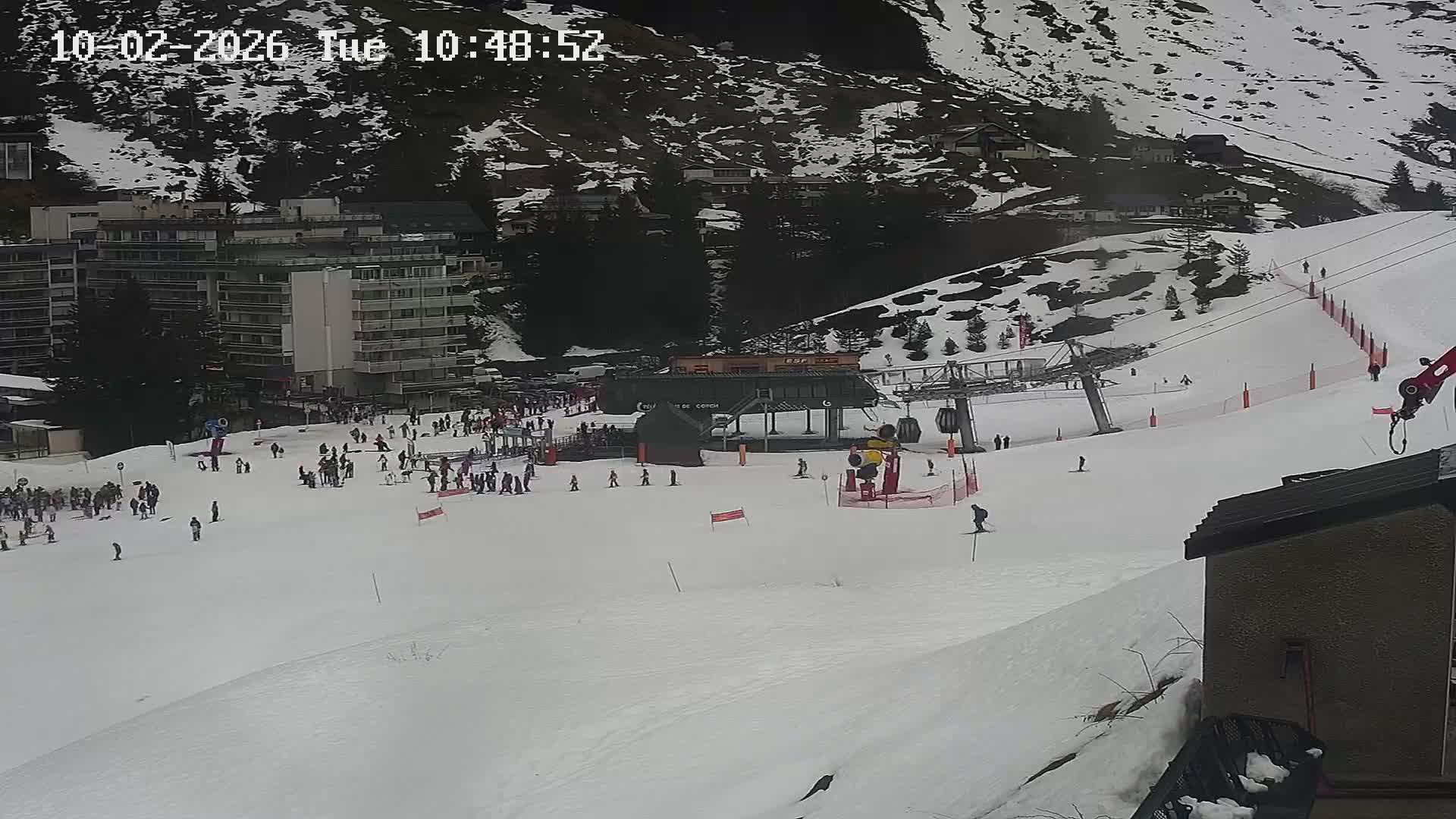 Gourette Ski Slopes & Hotels Area Live Cam - Eaux-Bonnes,  Pyrenees-Atlantiques, Nouvelle-Aquitaine, France
