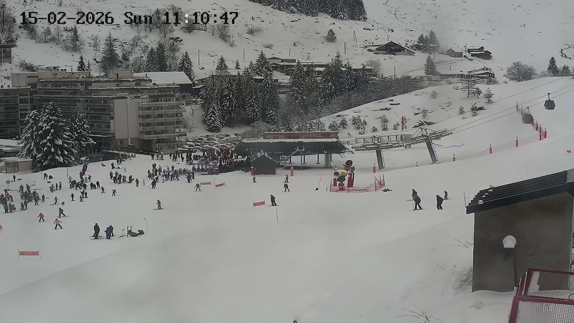 Gourette Ski Slopes & Hotels Area Live Cam - Eaux-Bonnes,  Pyrenees-Atlantiques, Nouvelle-Aquitaine, France