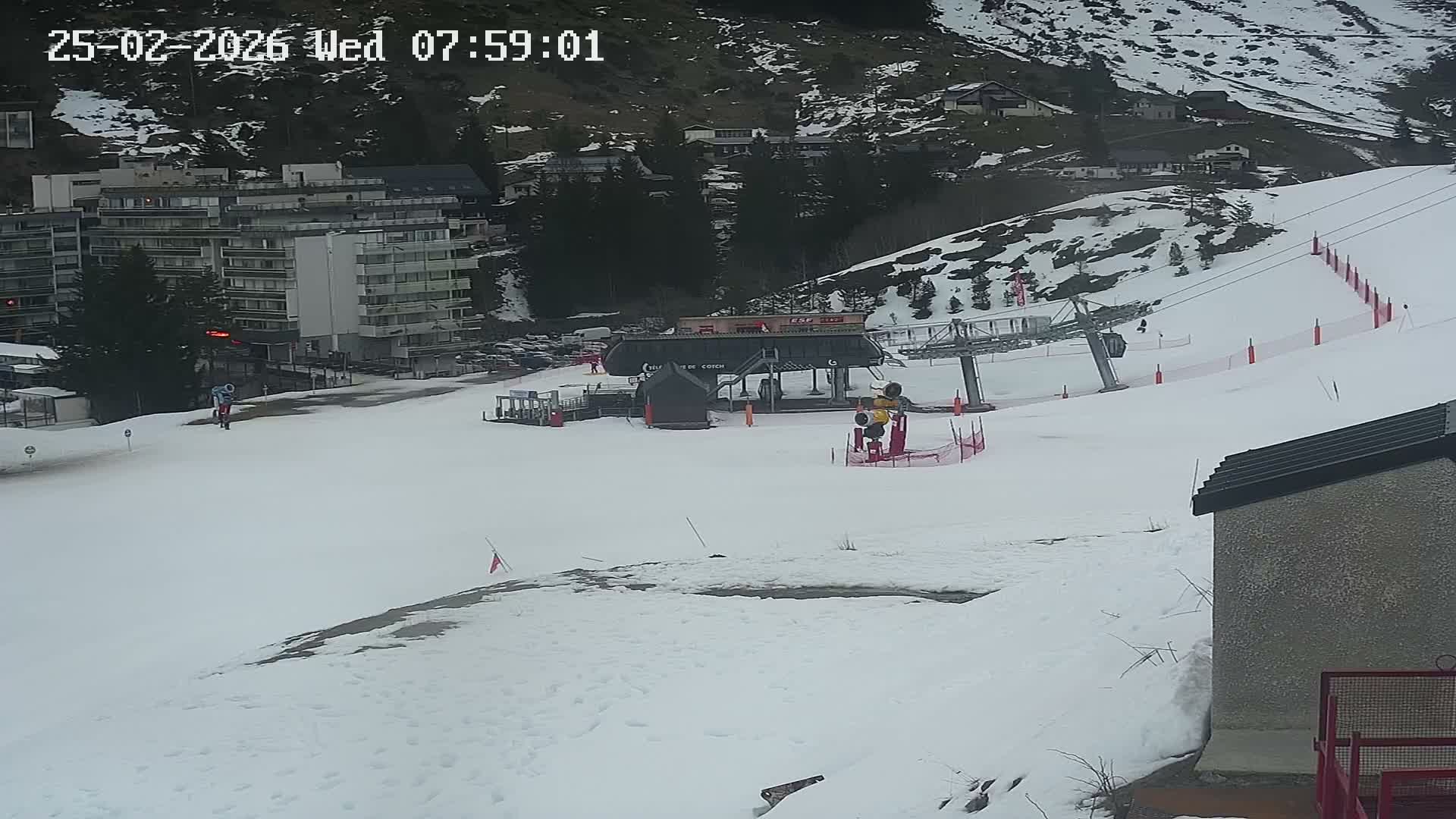 Gourette Ski Slopes & Hotels Area Live Cam - Eaux-Bonnes,  Pyrenees-Atlantiques, Nouvelle-Aquitaine, France