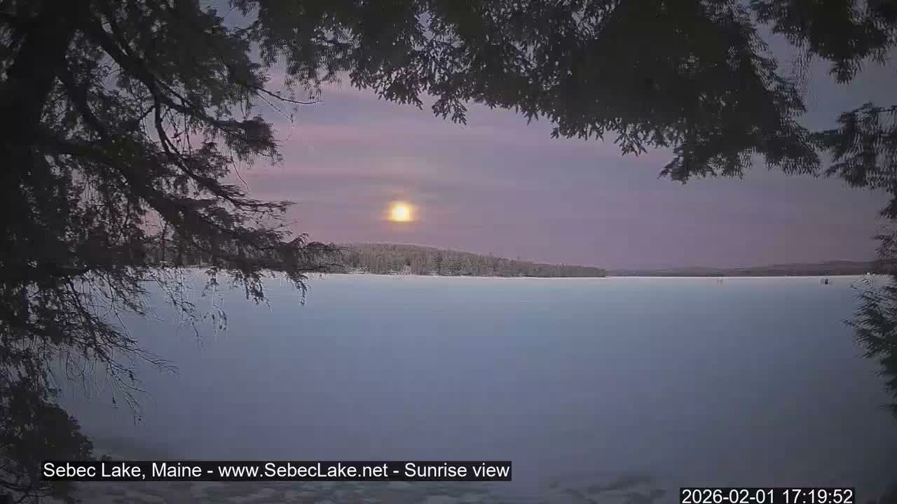 Sebec Lake Live Cam  - Dover&Foxcroft , Maine , USA