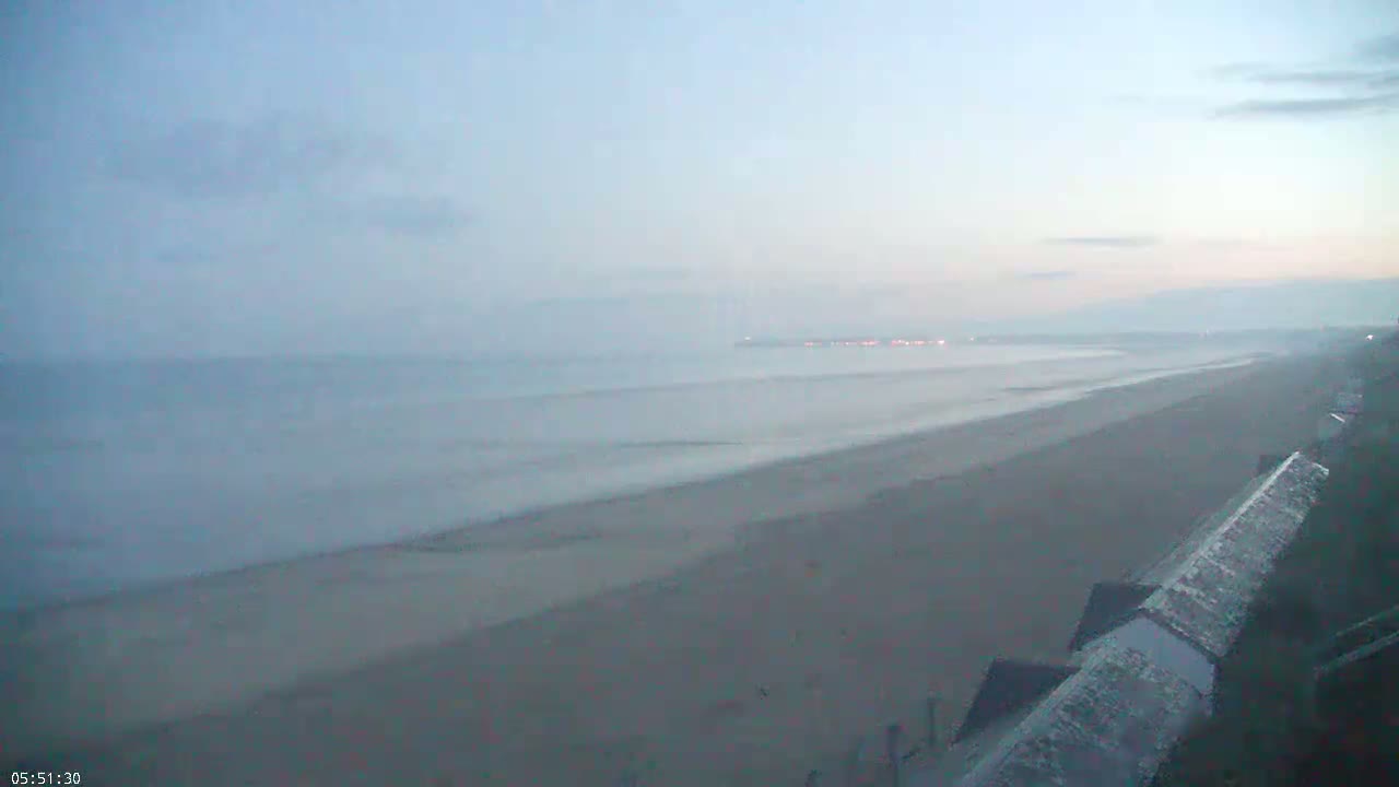 Plage de Jullouville Beach Live Cam - 	Avranches, Manche, Normandie, France