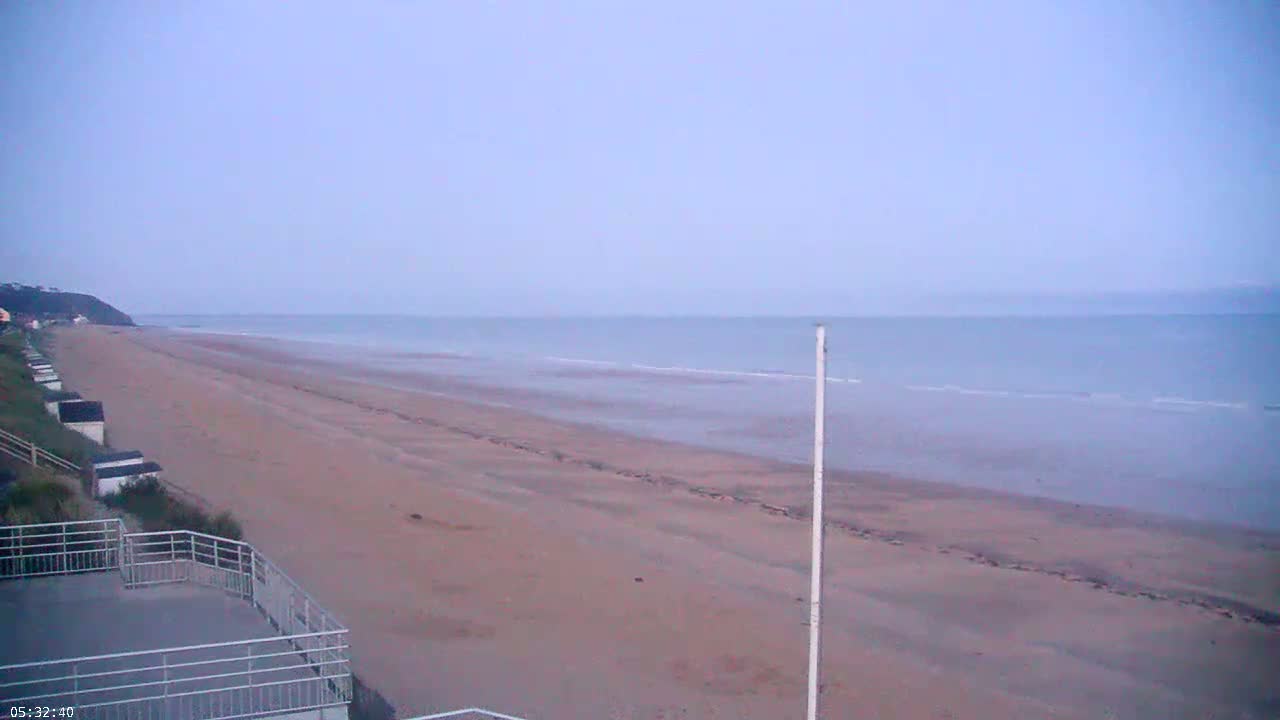 Plage de Jullouville Beach Live Cam - 	Avranches, Manche, Normandie, France