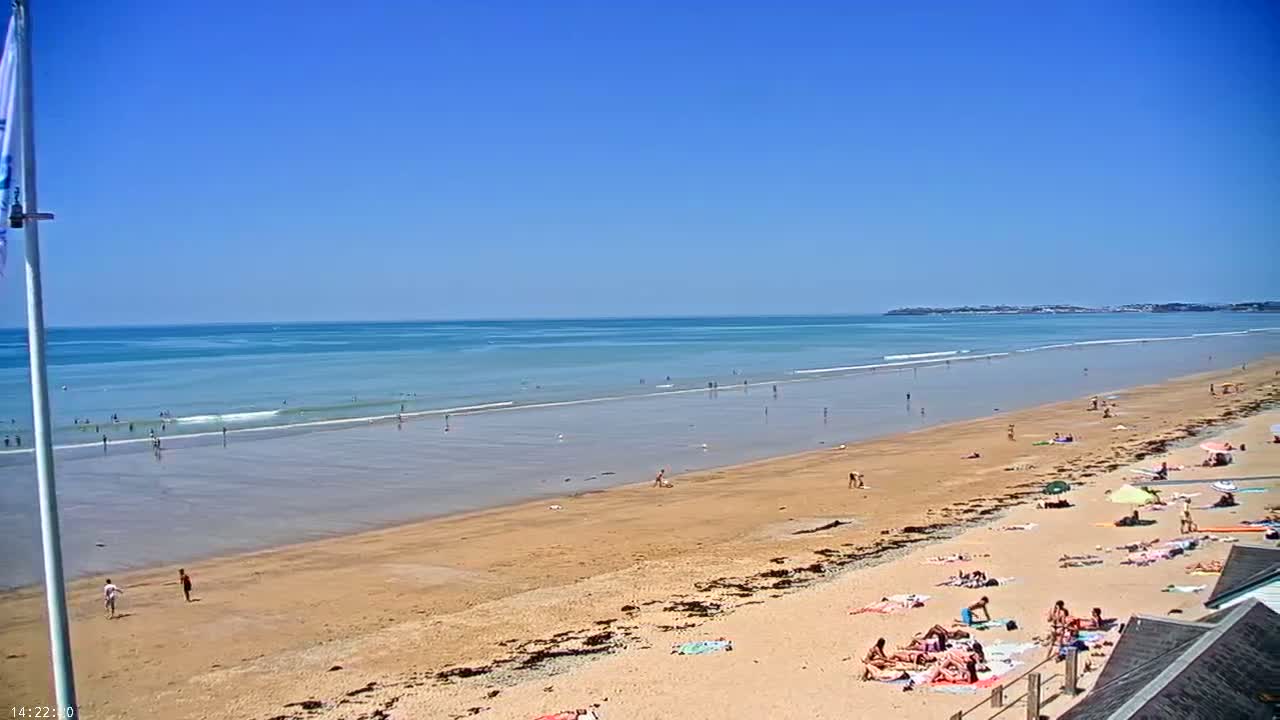 Plage de Jullouville Beach Live Cam - 	Avranches, Manche, Normandie, France