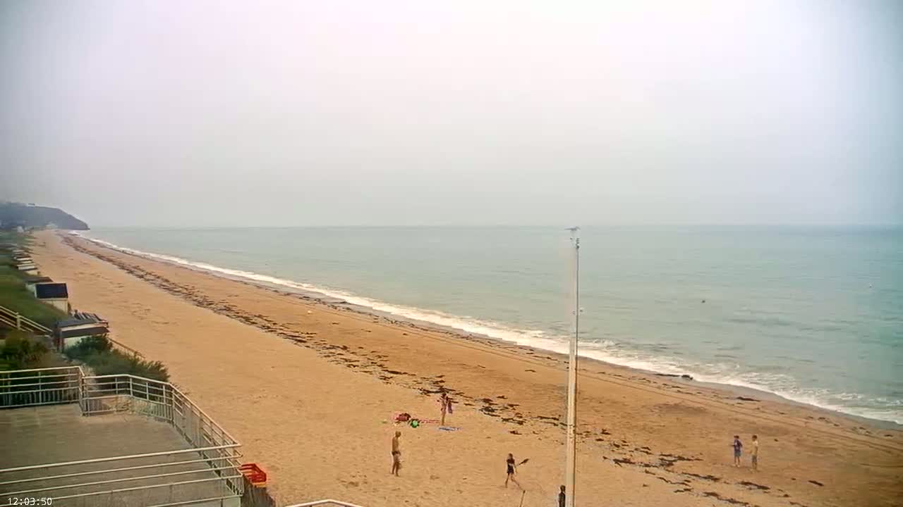 Plage de Jullouville Beach Live Cam - 	Avranches, Manche, Normandie, France