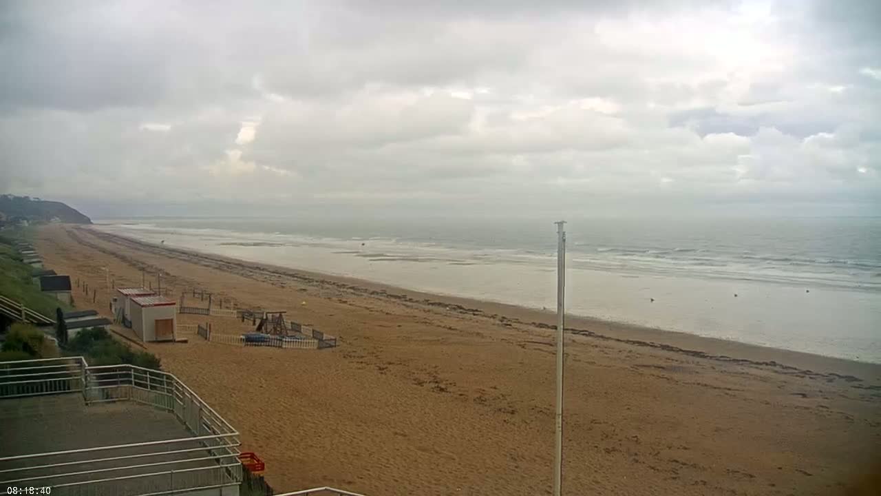 Plage de Jullouville Beach Live Cam - 	Avranches, Manche, Normandie, France