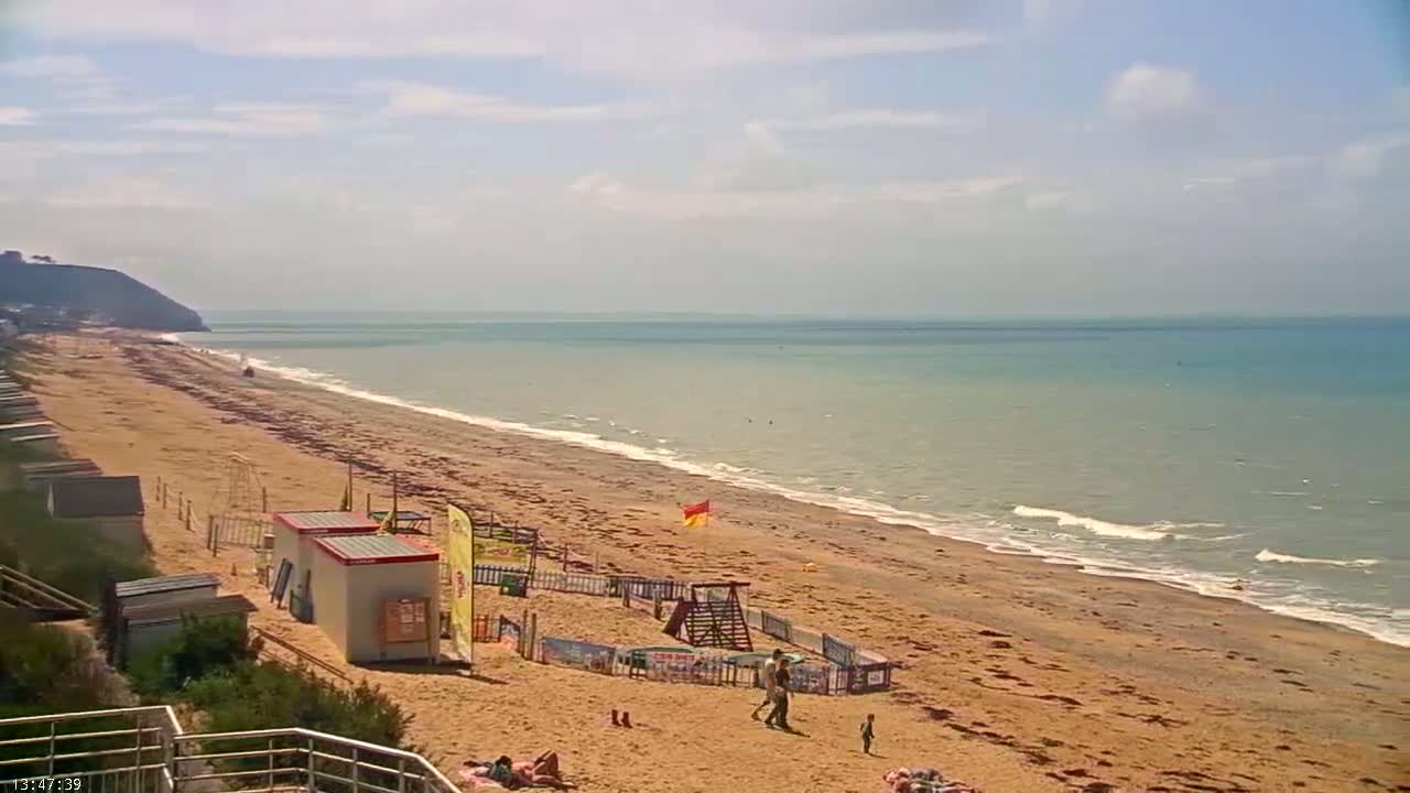 Plage de Jullouville Beach Live Cam - 	Avranches, Manche, Normandie, France