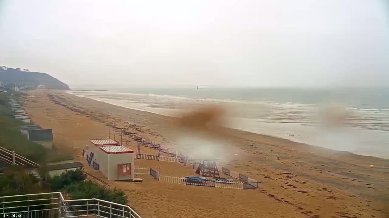 Plage de Jullouville Beach Live Cam - 	Avranches, Manche, Normandie, France