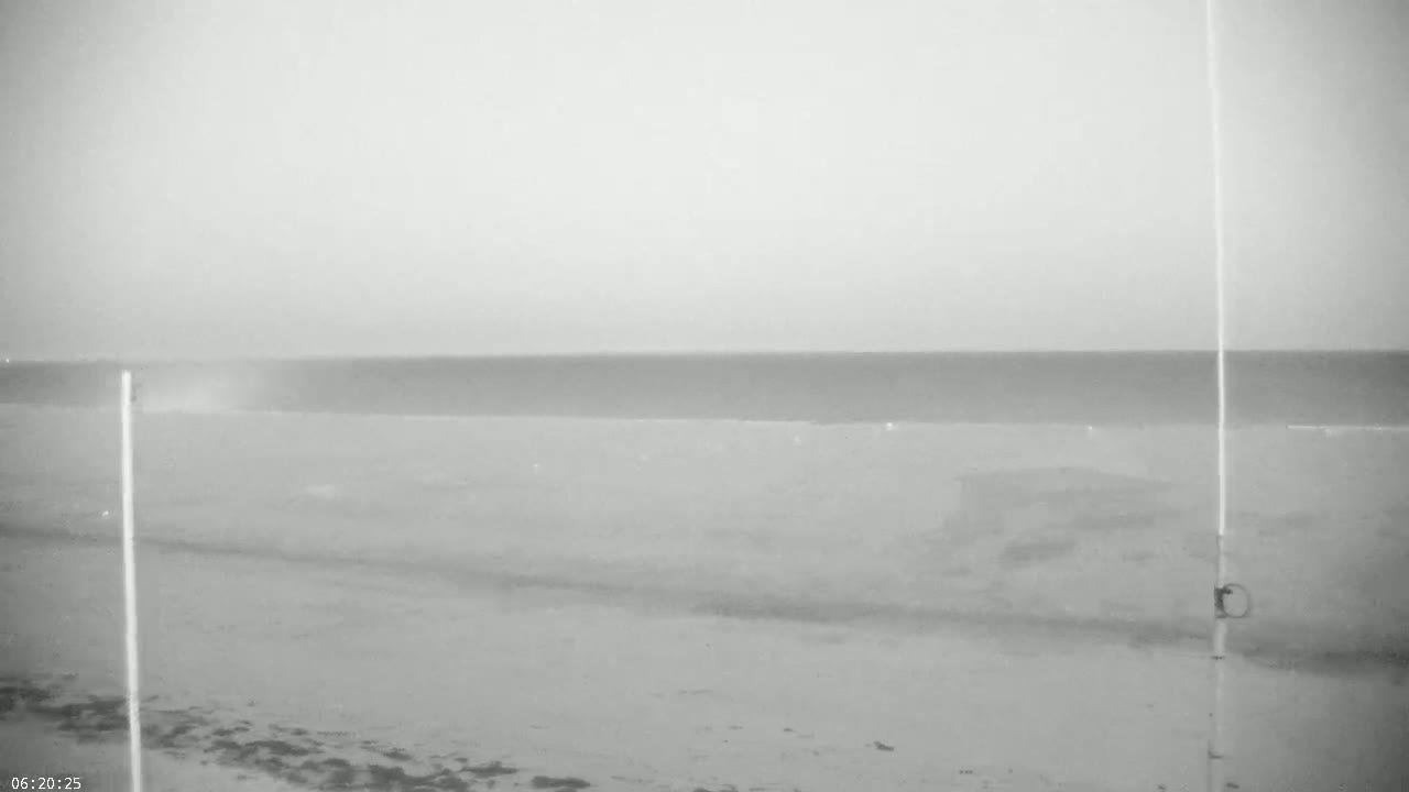 Plage de Jullouville Beach Live Cam - 	Avranches, Manche, Normandie, France