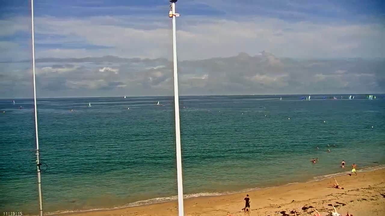 Plage de Jullouville Beach Live Cam - 	Avranches, Manche, Normandie, France