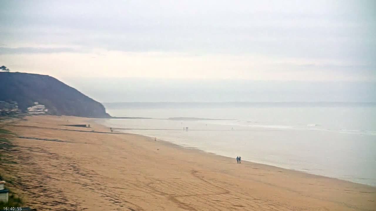 Plage de Jullouville Beach Live Cam - 	Avranches, Manche, Normandie, France