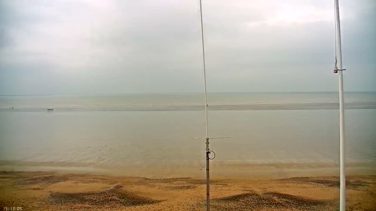 Plage de Jullouville Beach Live Cam - 	Avranches, Manche, Normandie, France