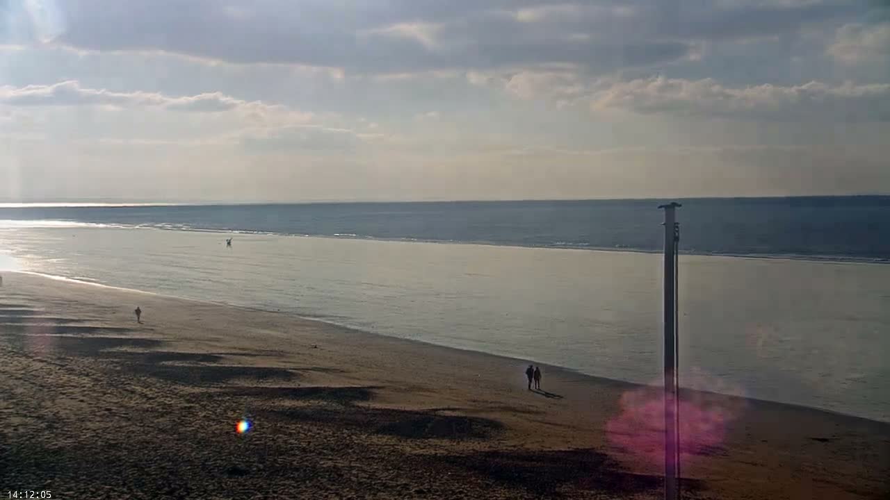 Plage de Jullouville Beach Live Cam - 	Avranches, Manche, Normandie, France