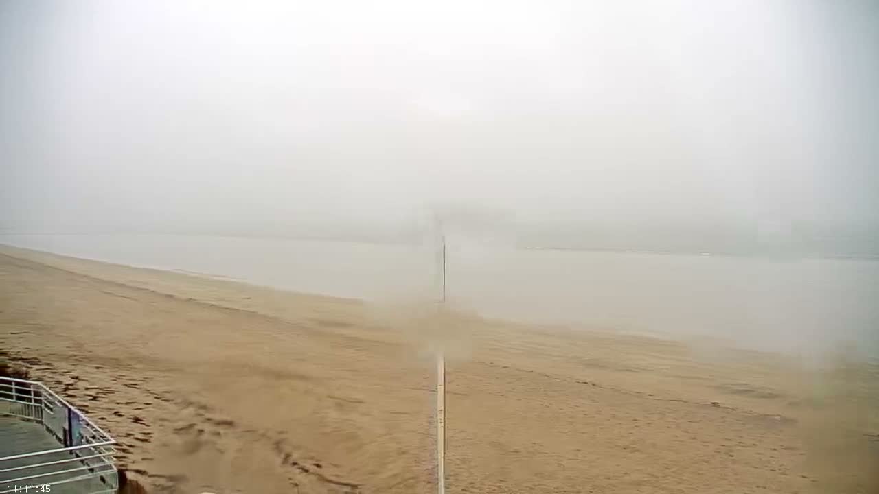 Plage de Jullouville Beach Live Cam - 	Avranches, Manche, Normandie, France
