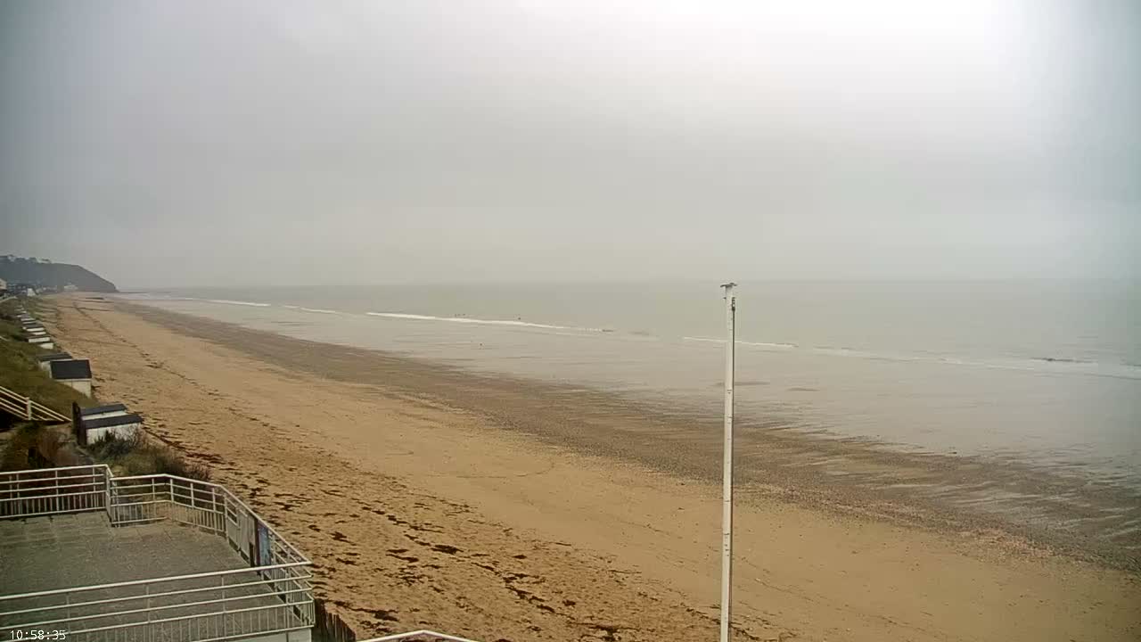 Plage de Jullouville Beach Live Cam - 	Avranches, Manche, Normandie, France