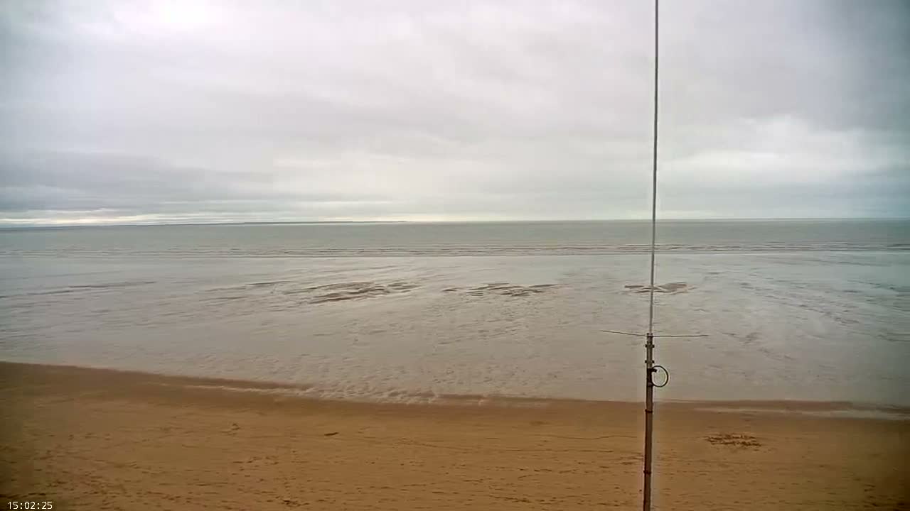 Plage de Jullouville Beach Live Cam - 	Avranches, Manche, Normandie, France
