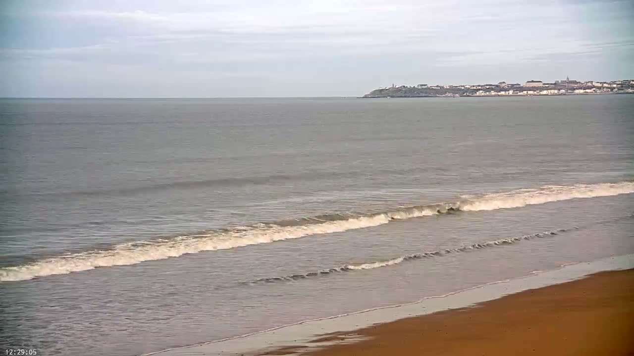 Plage de Jullouville Beach Live Cam - 	Avranches, Manche, Normandie, France