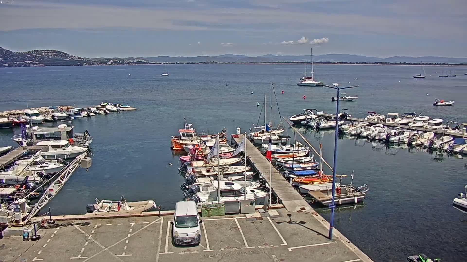 Hyeres, La Madrague Seaport Live Cam - Toulon, Var, Provence-Alpes-Côte d’Azur, France