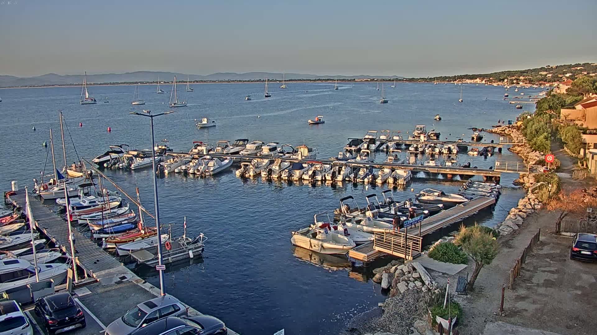 Hyeres, La Madrague Seaport Live Cam - Toulon, Var, Provence-Alpes-Côte d’Azur, France