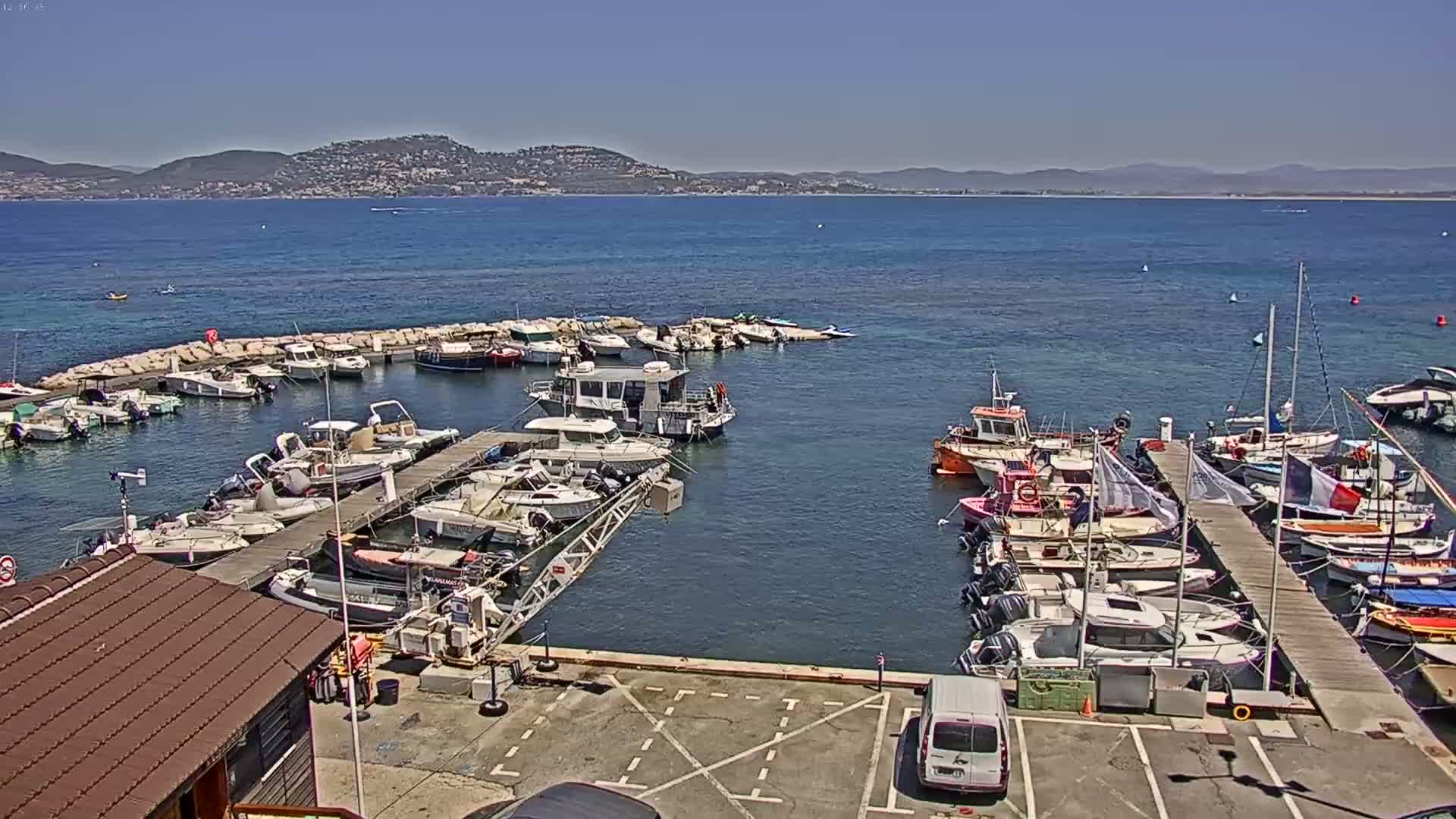 Hyeres, La Madrague Seaport Live Cam - Toulon, Var, Provence-Alpes-Côte d’Azur, France