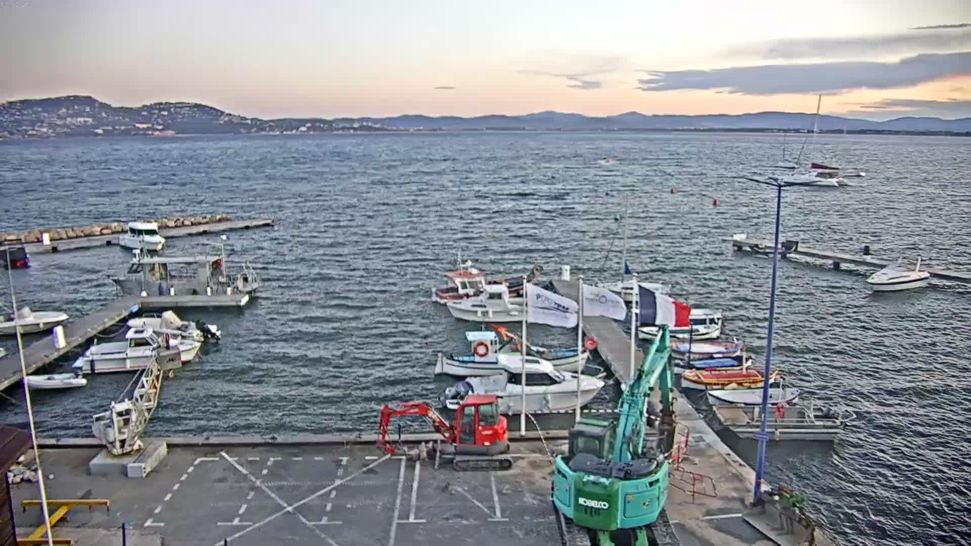 Hyeres, La Madrague Seaport Live Cam - Toulon, Var, Provence-Alpes-Côte d’Azur, France