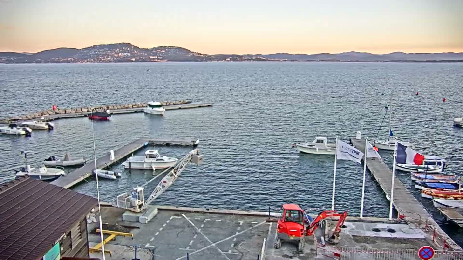 Hyeres, La Madrague Seaport Live Cam - Toulon, Var, Provence-Alpes-Côte d’Azur, France