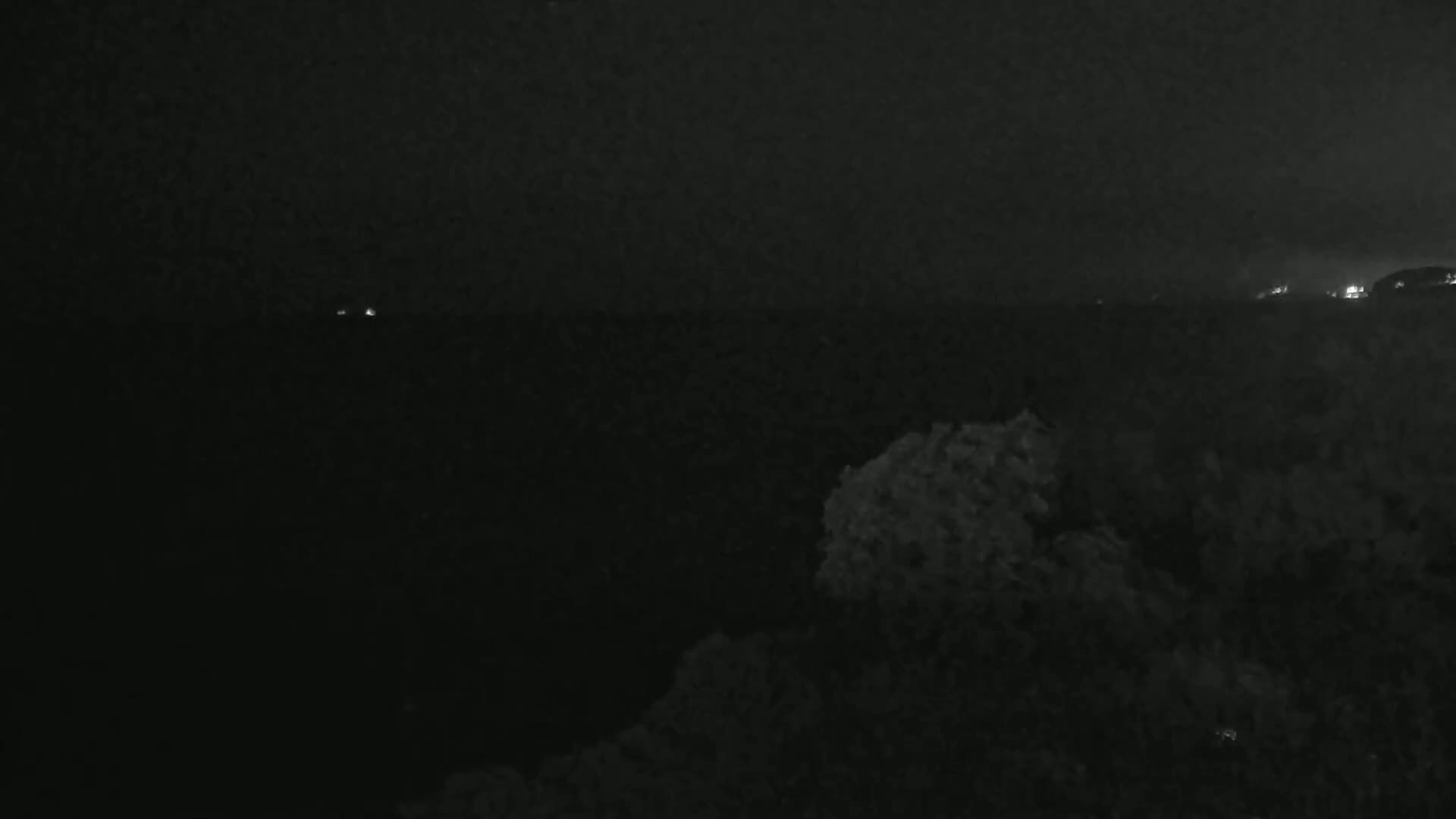 Hyeres, Plage de L'Almanarre Beach Live Cam - Toulon, Var, Provence-Alpes-Côte d’Azur, France