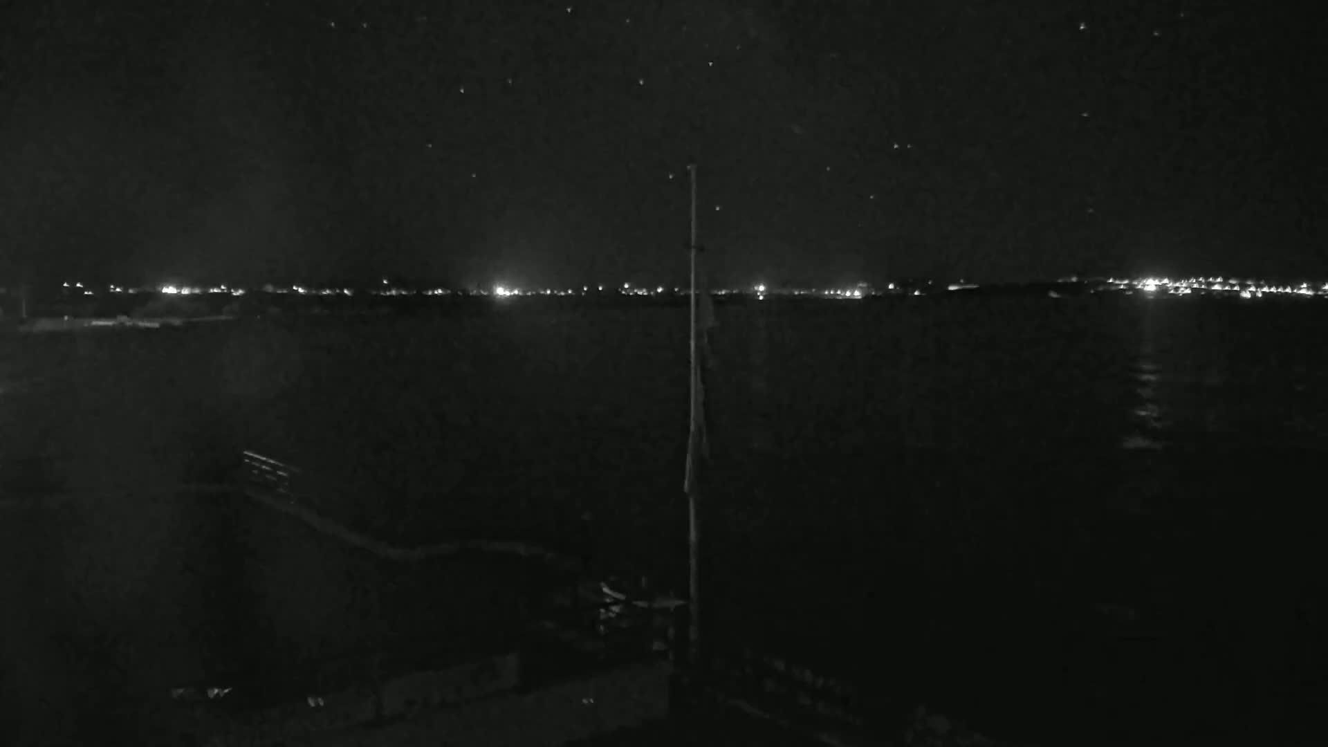 Hyeres, Plage de L'Almanarre Beach Live Cam - Toulon, Var, Provence-Alpes-Côte d’Azur, France