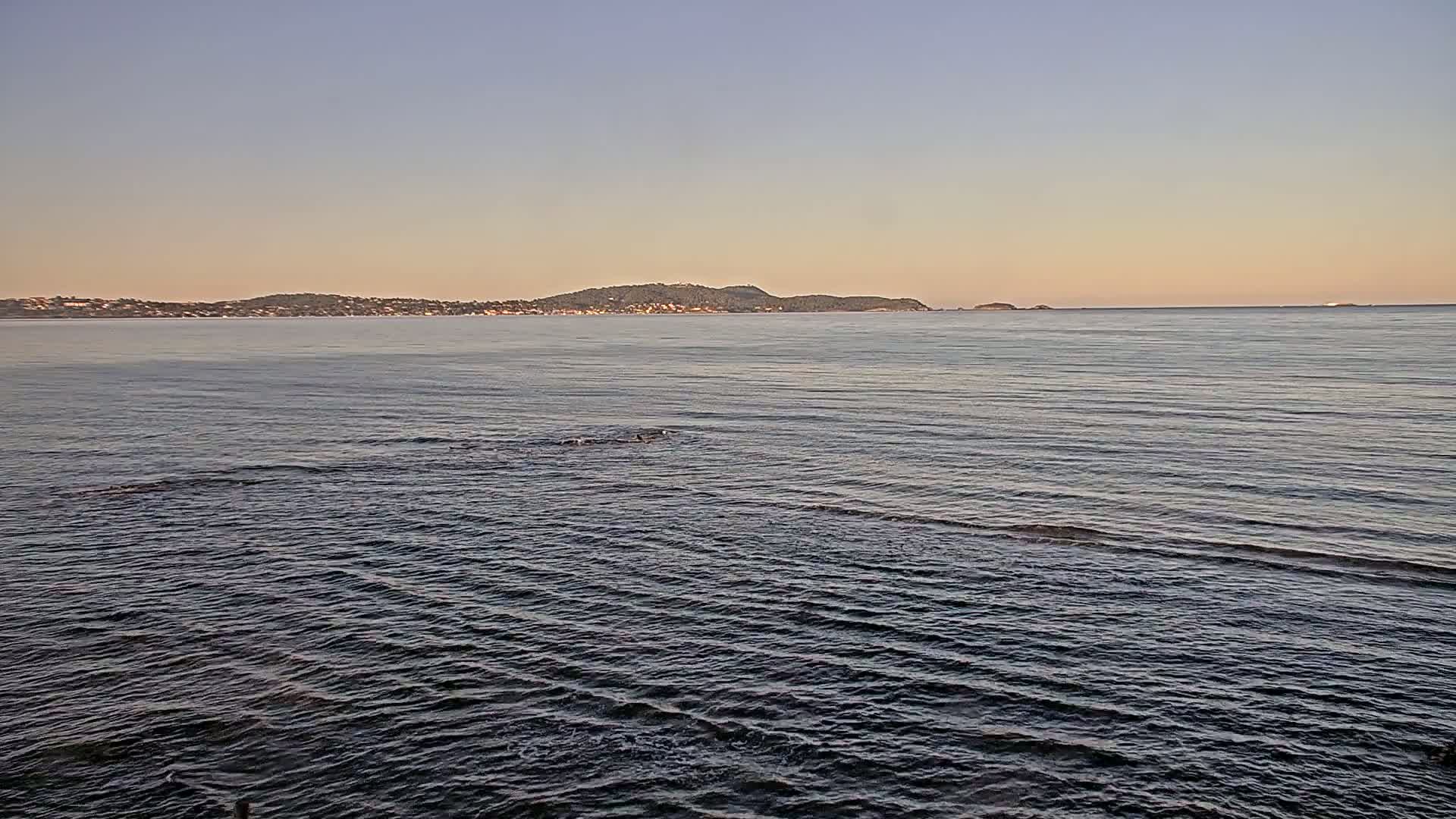 Hyeres, Plage de L'Almanarre Beach Live Cam - Toulon, Var, Provence-Alpes-Côte d’Azur, France