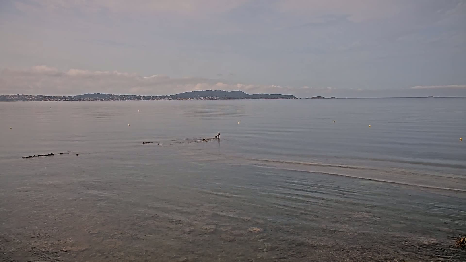 Hyeres, Plage de L'Almanarre Beach Live Cam - Toulon, Var, Provence-Alpes-Côte d’Azur, France