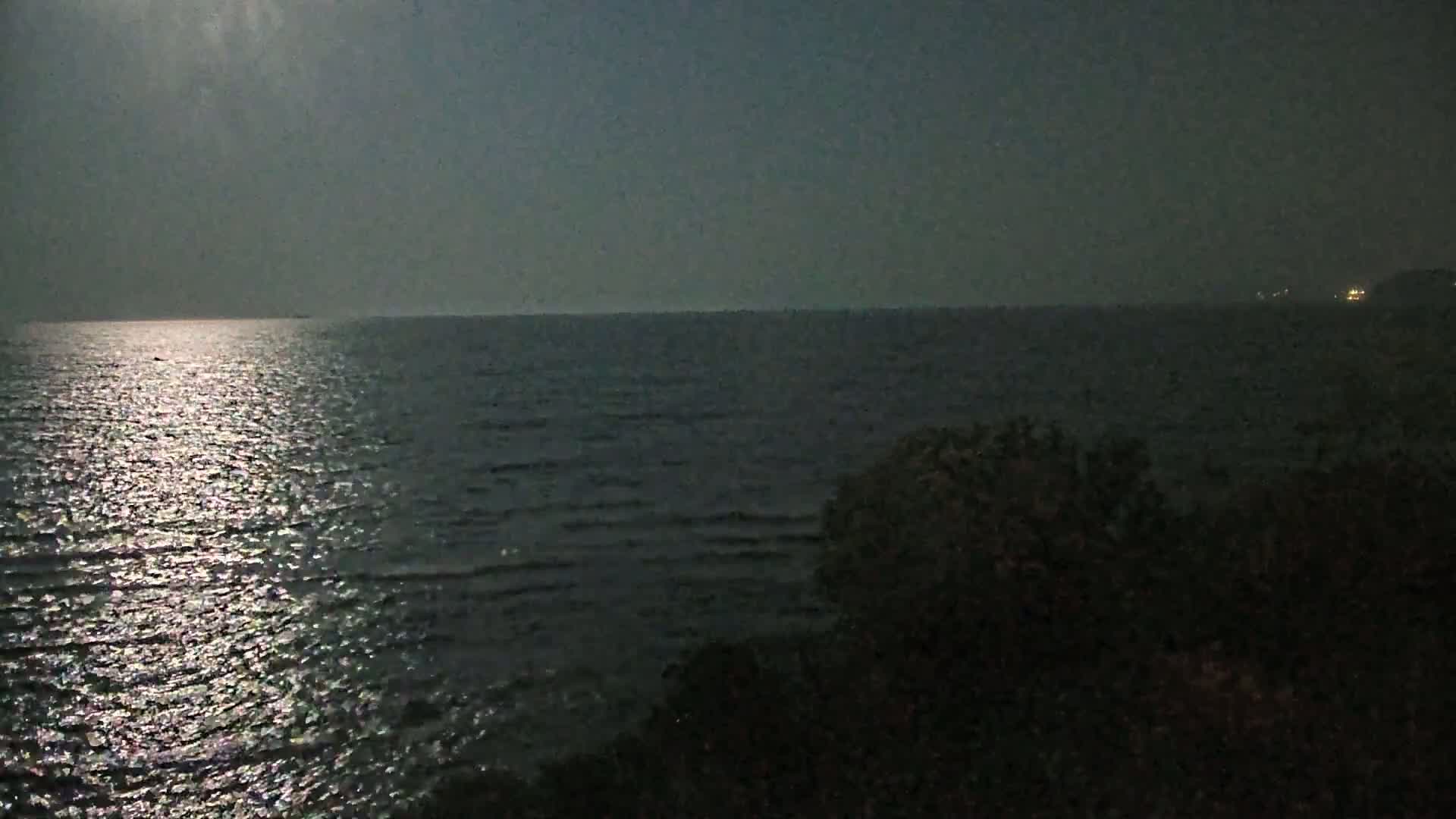Hyeres, Plage de L'Almanarre Beach Live Cam - Toulon, Var, Provence-Alpes-Côte d’Azur, France
