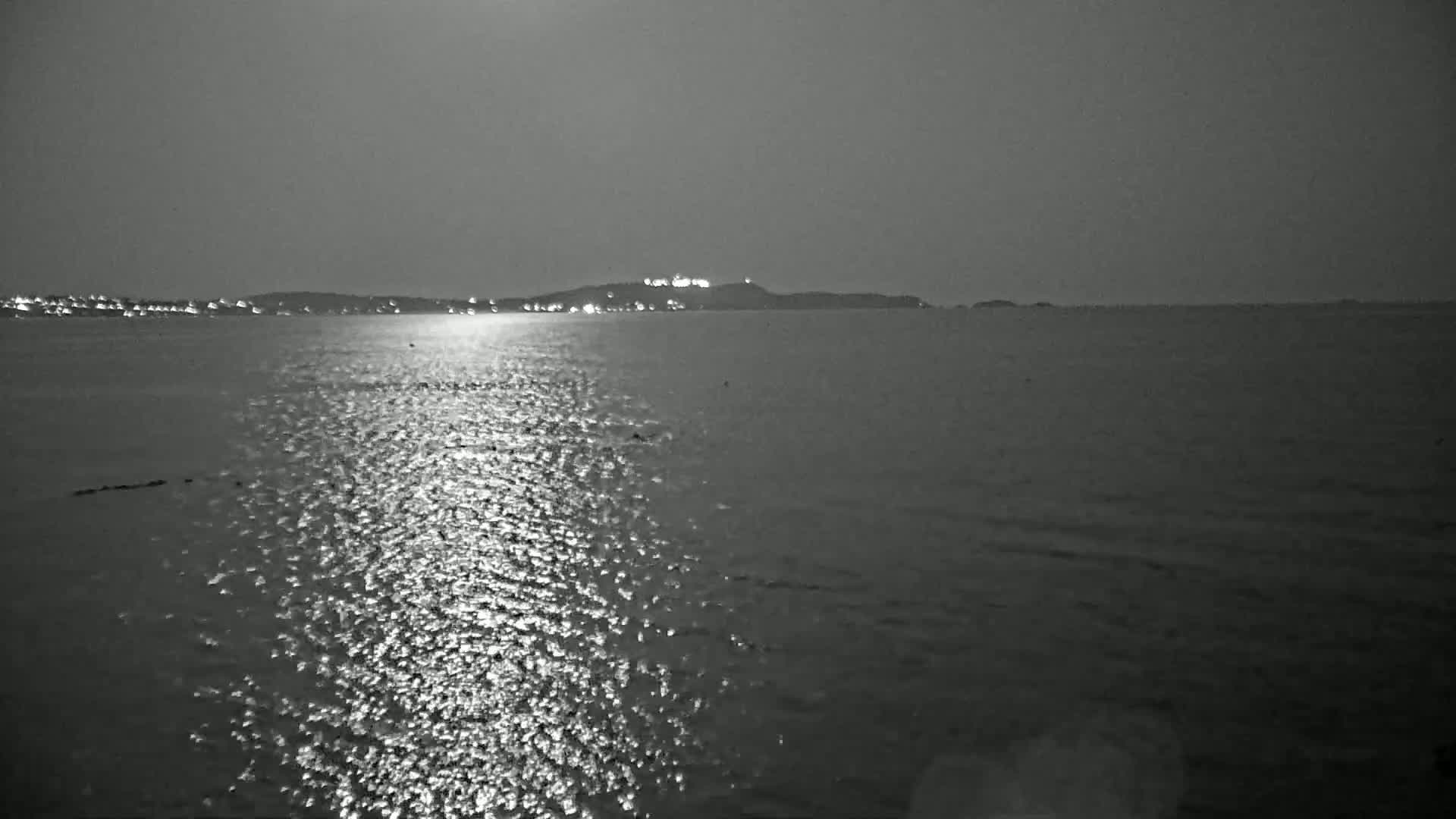 Hyeres, Plage de L'Almanarre Beach Live Cam - Toulon, Var, Provence-Alpes-Côte d’Azur, France
